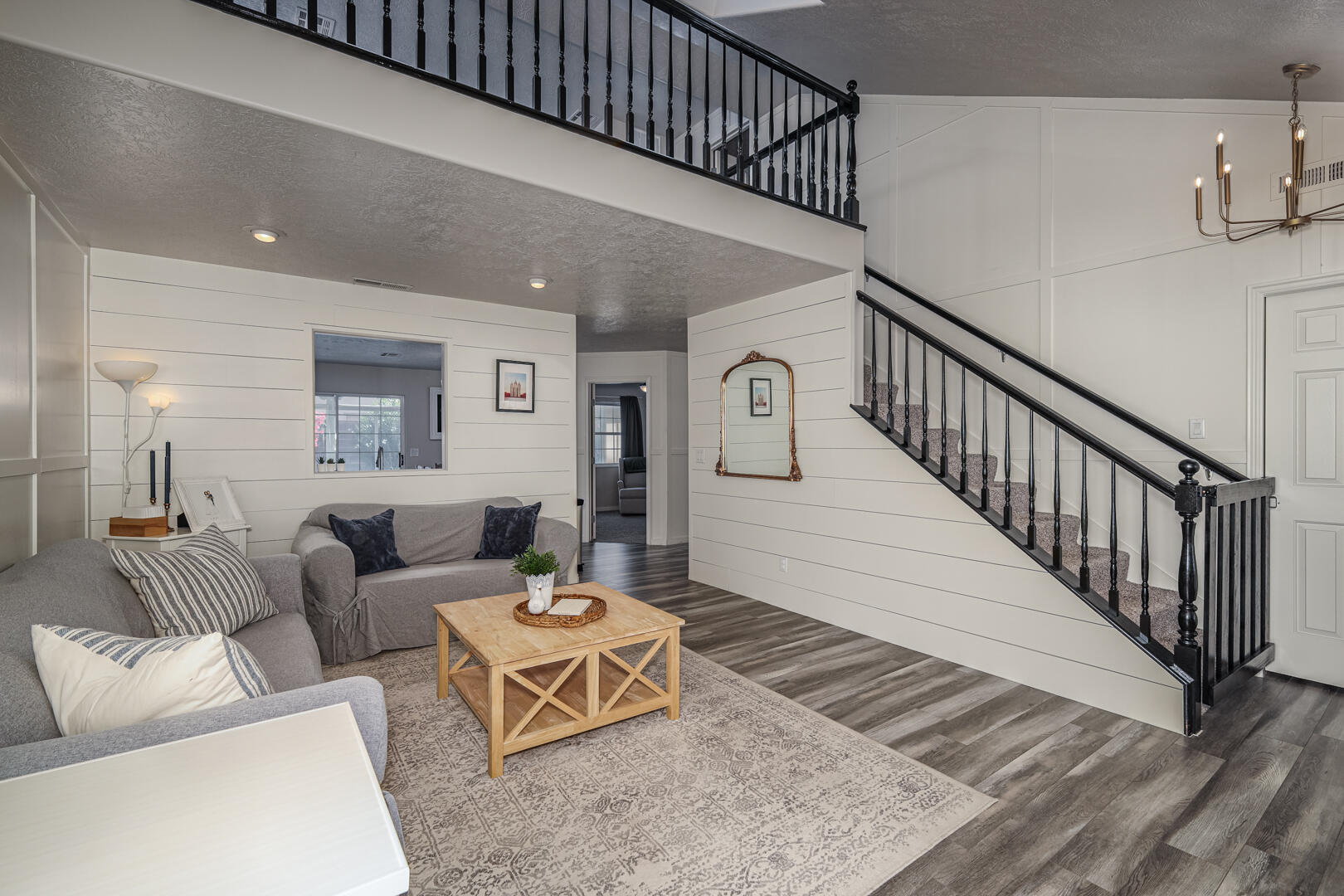 845 N Valley View DR Unit: #919