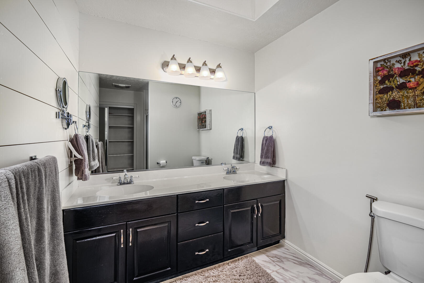 845 N Valley View DR Unit: #919