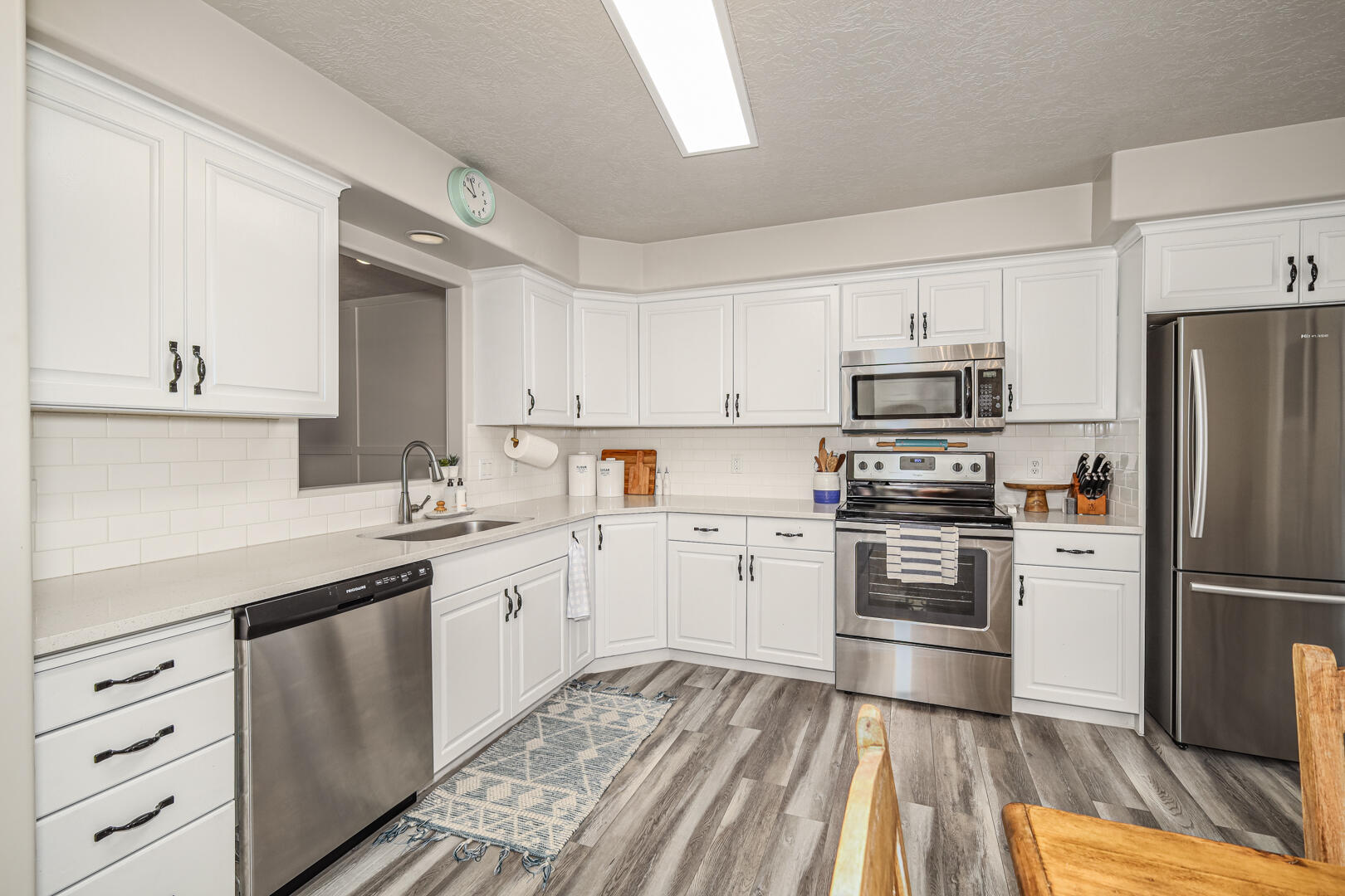 845 N Valley View DR Unit: #919