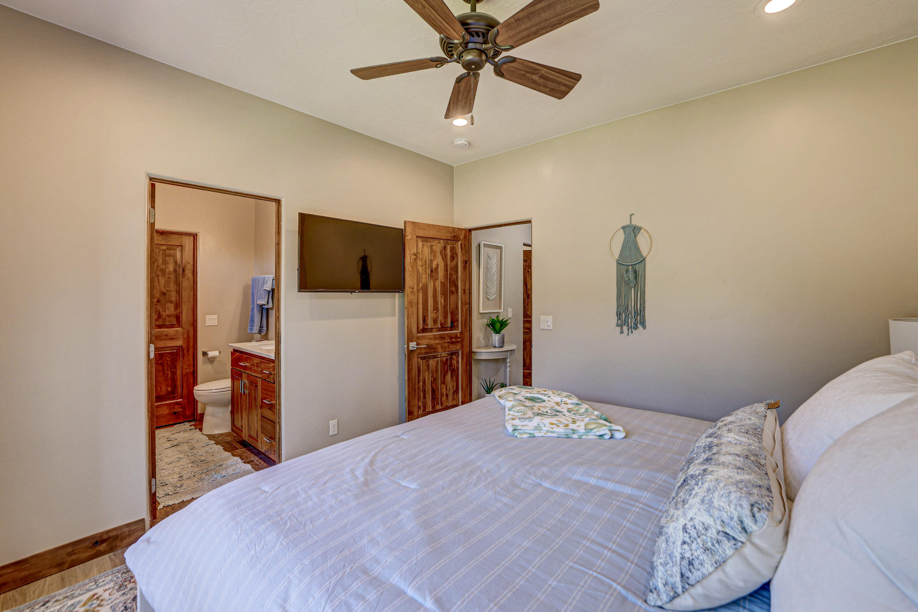 3636 S Canyon Cove DR