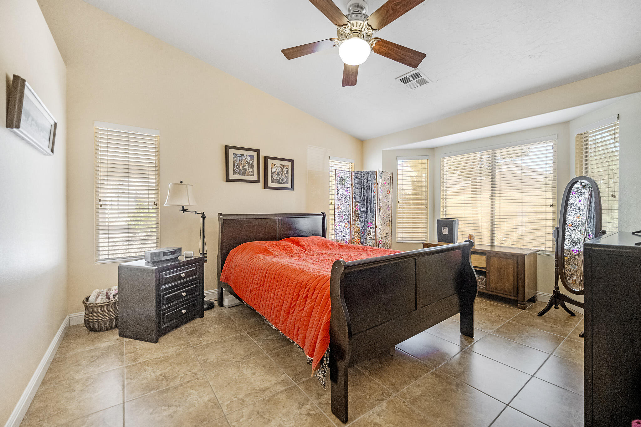 1393 W Summer Poppy DR