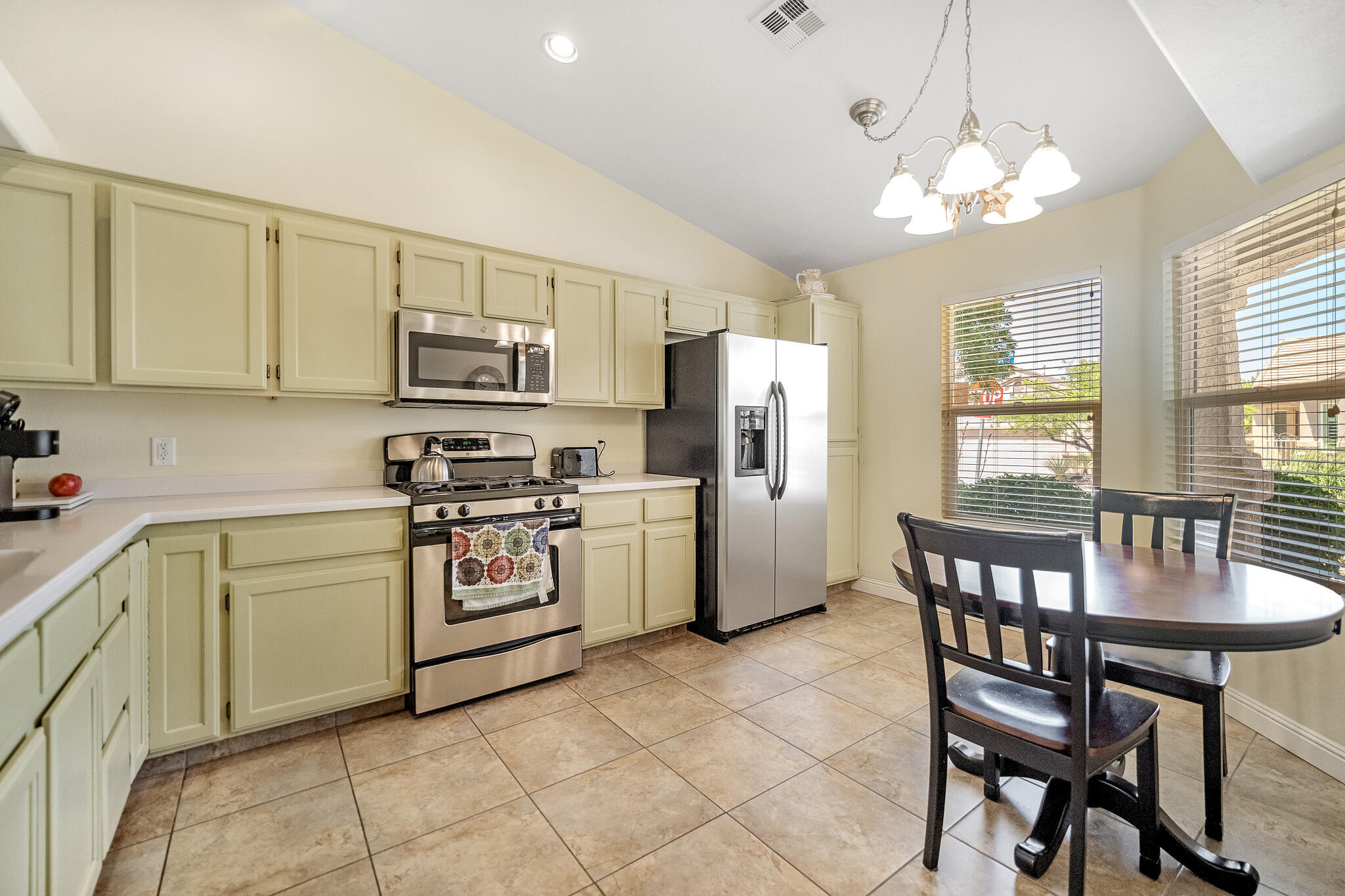 1393 W Summer Poppy DR