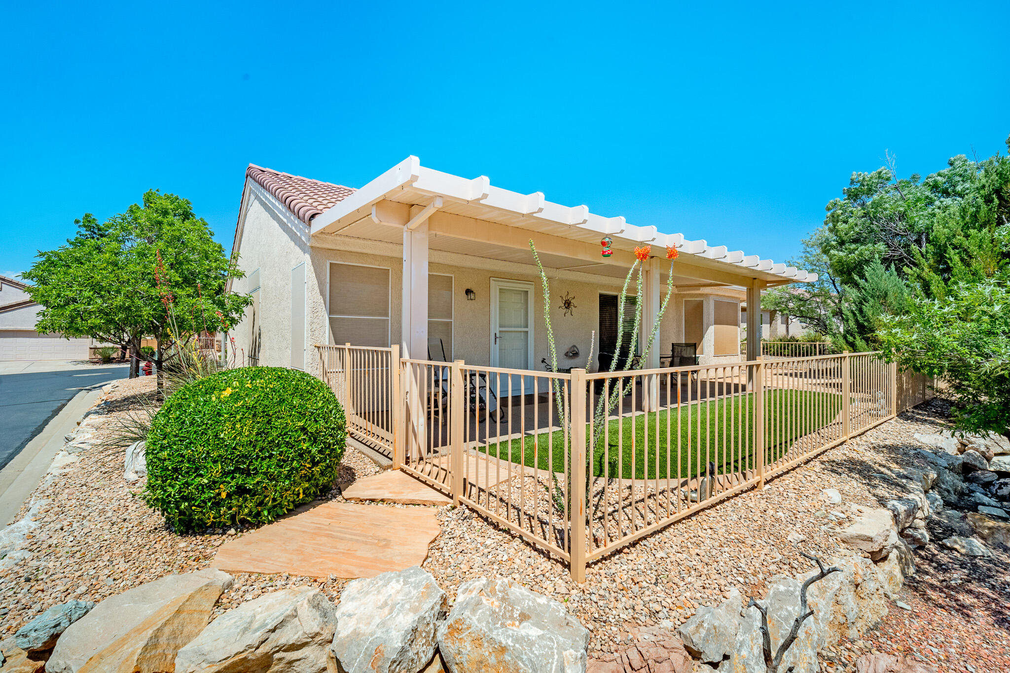 1393 W Summer Poppy DR