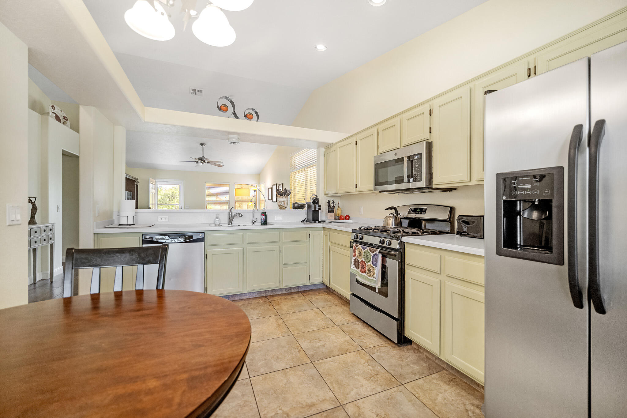 1393 W Summer Poppy DR