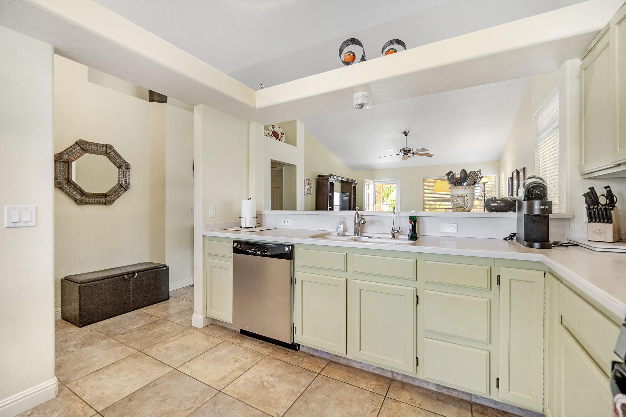 1393 W Summer Poppy DR