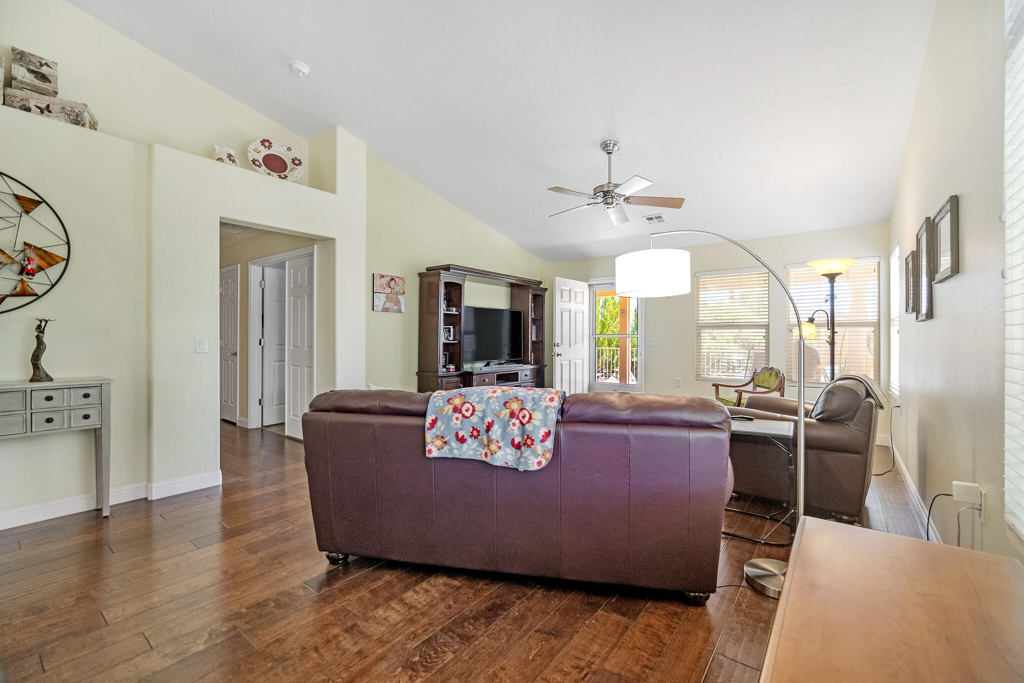 1393 W Summer Poppy DR