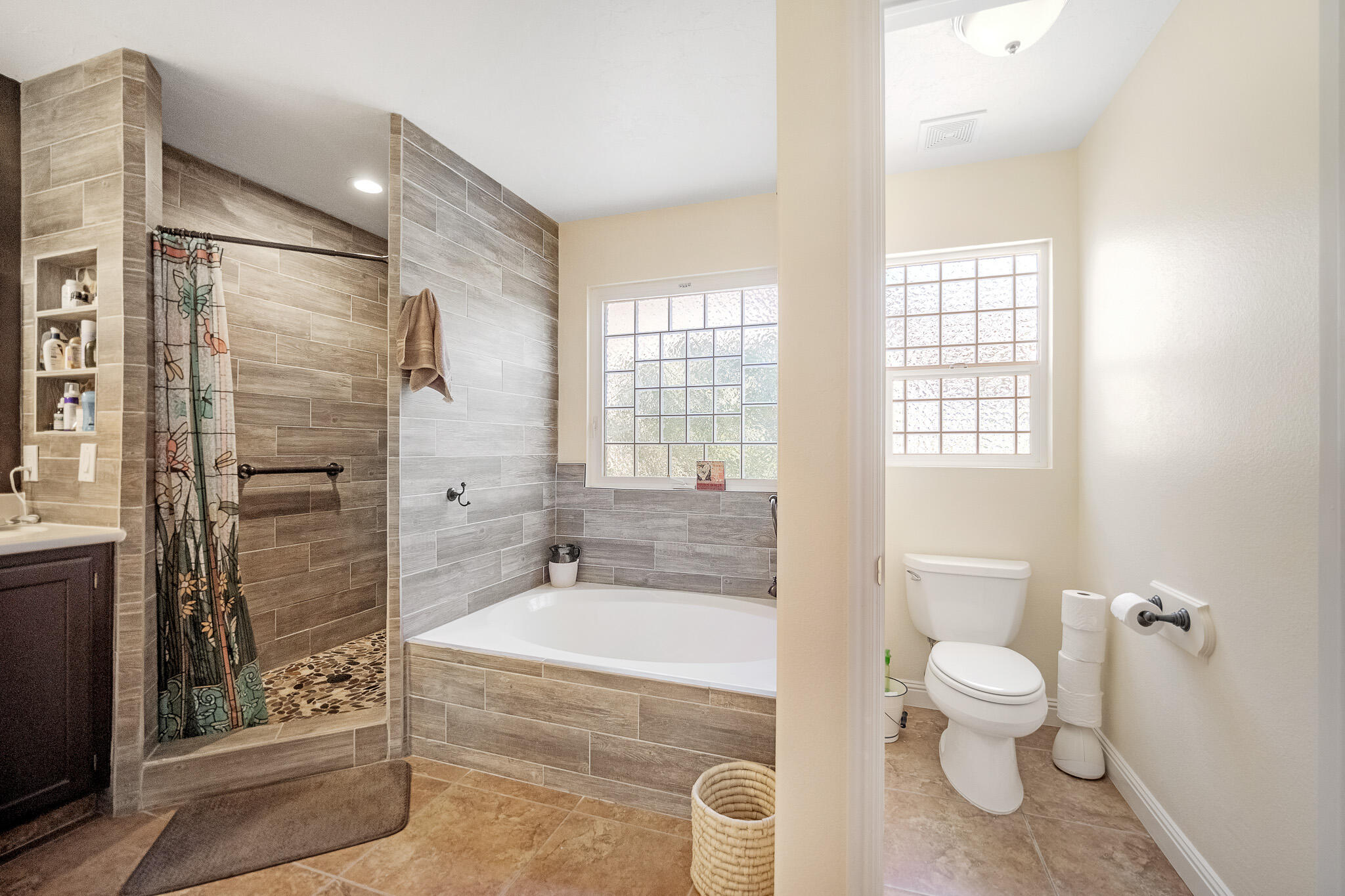 1393 W Summer Poppy DR