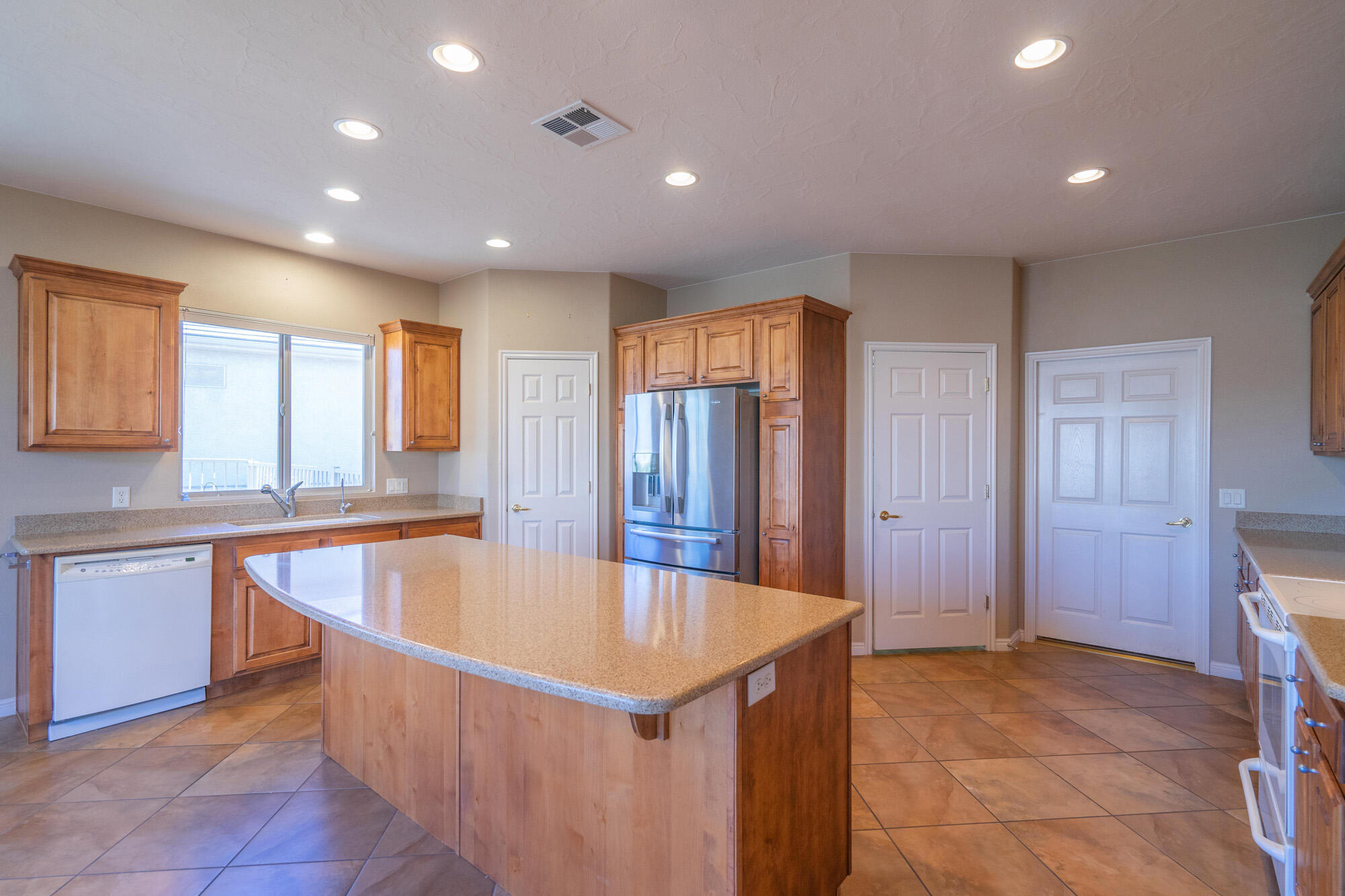 1830 W Heatherglen DR