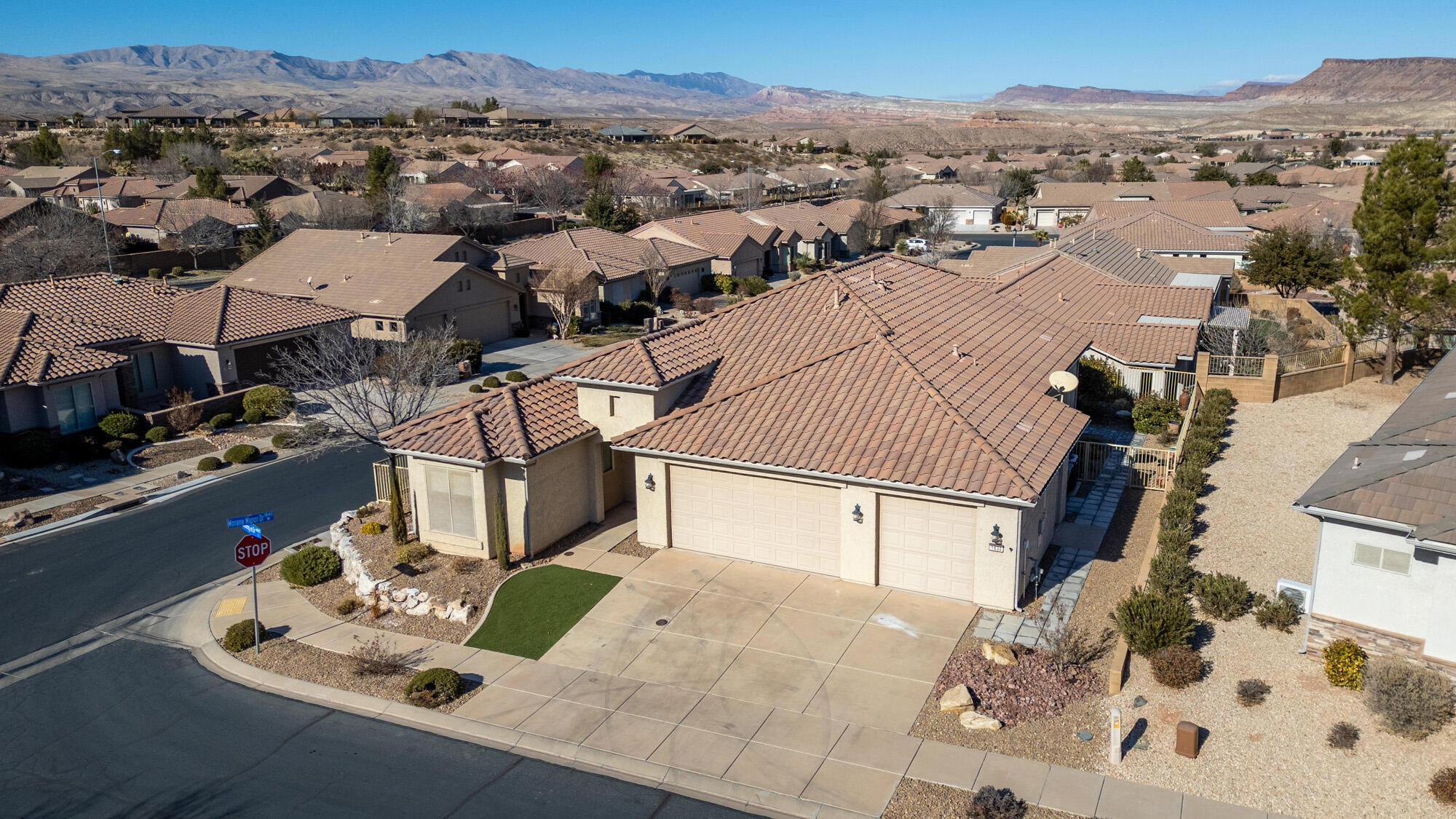 1830 W Heatherglen DR