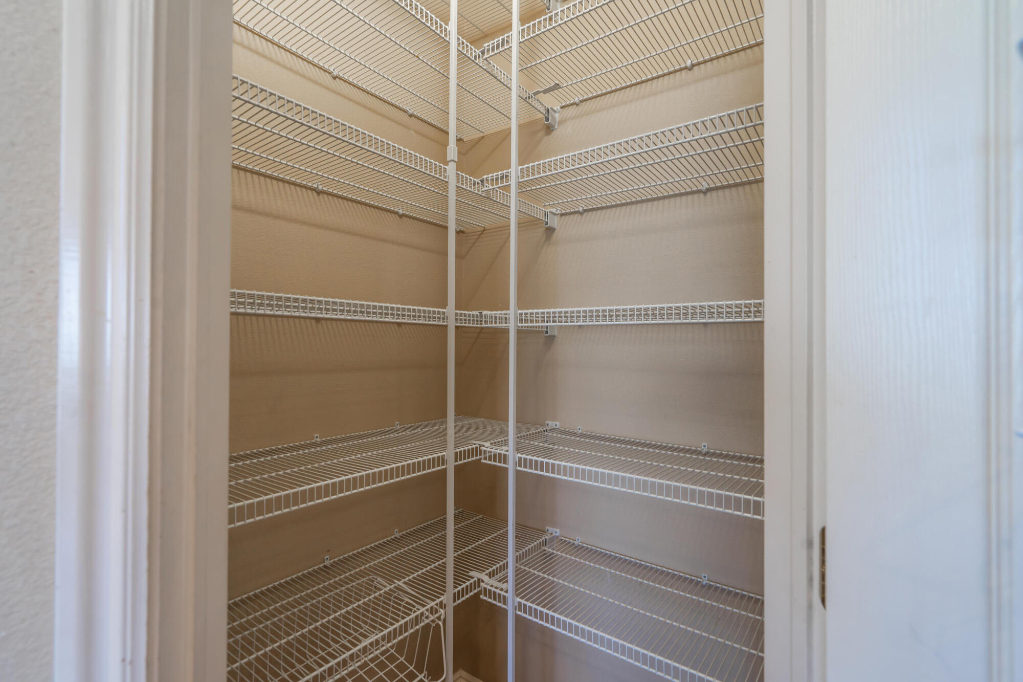 1830 W Heatherglen DR