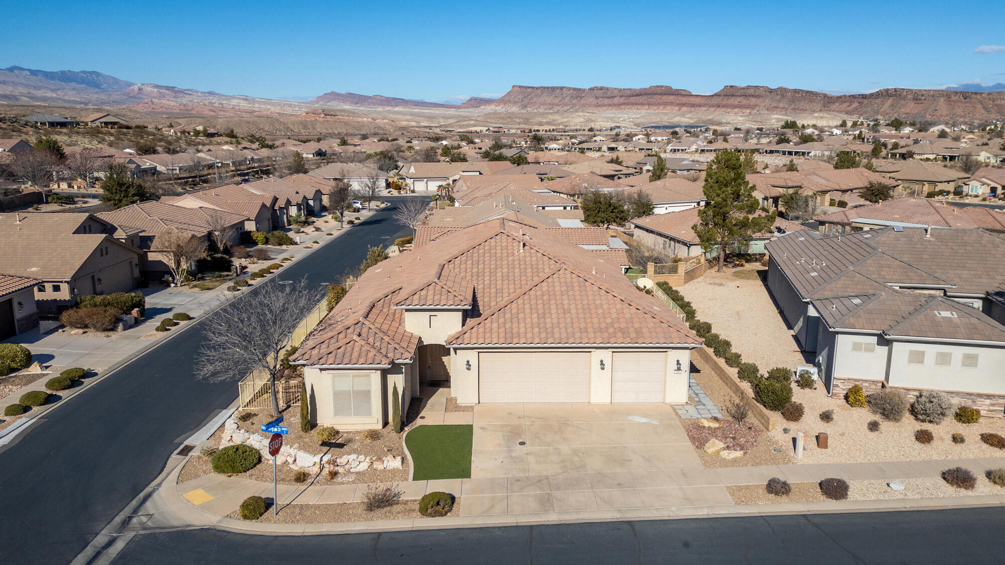 1830 W Heatherglen DR