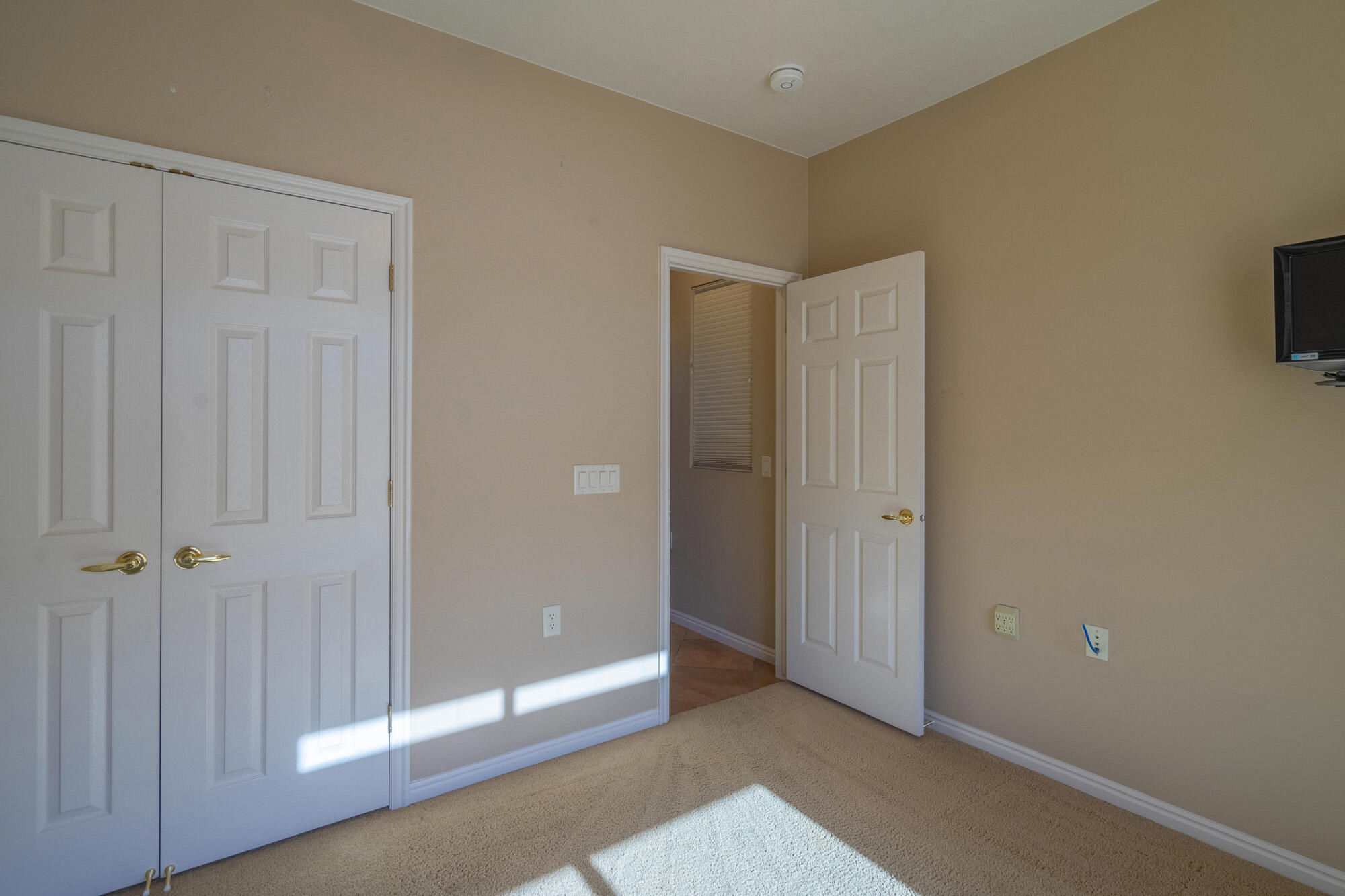 1830 W Heatherglen DR