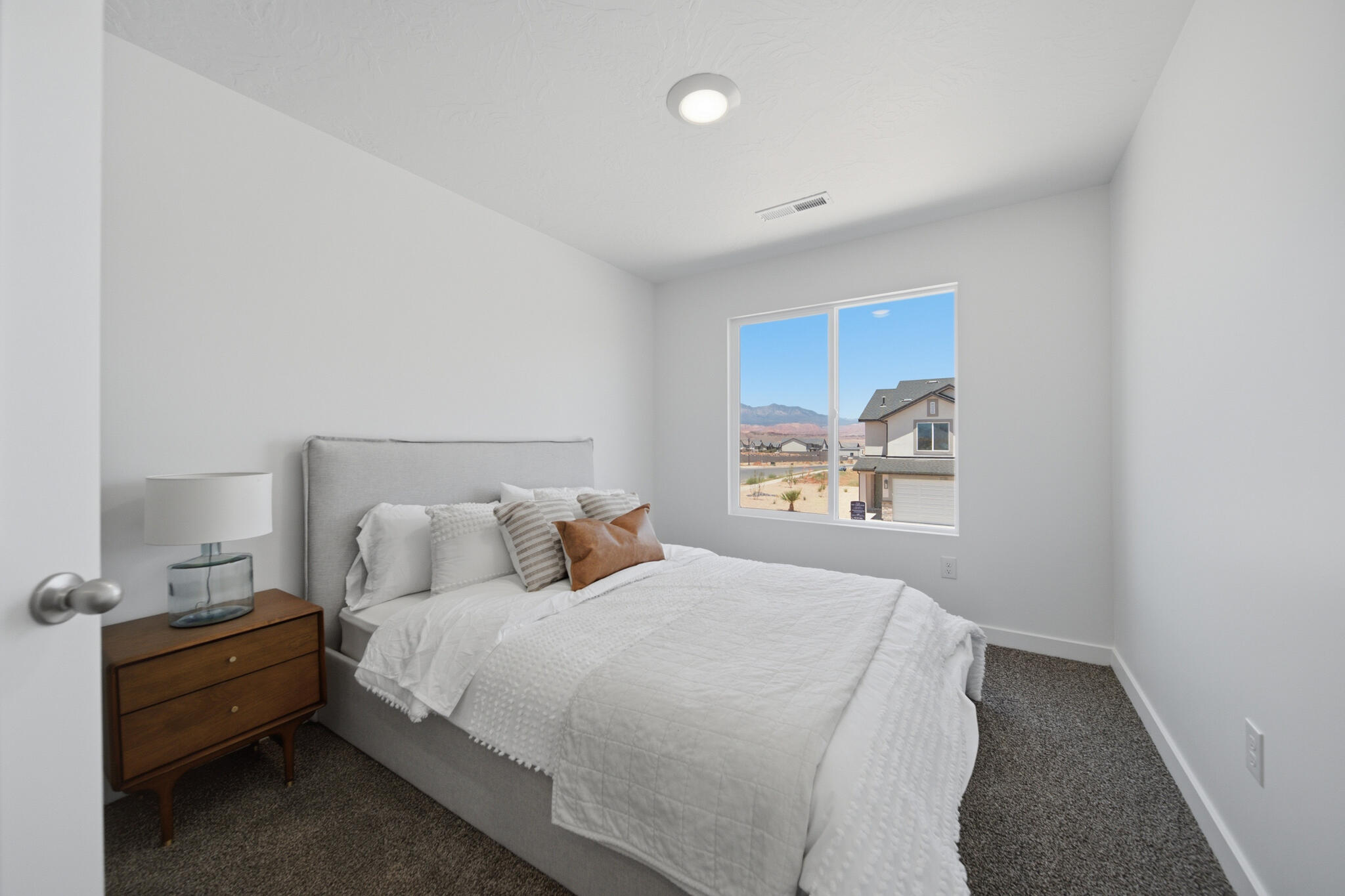 2210 S Wolverine Way 2527