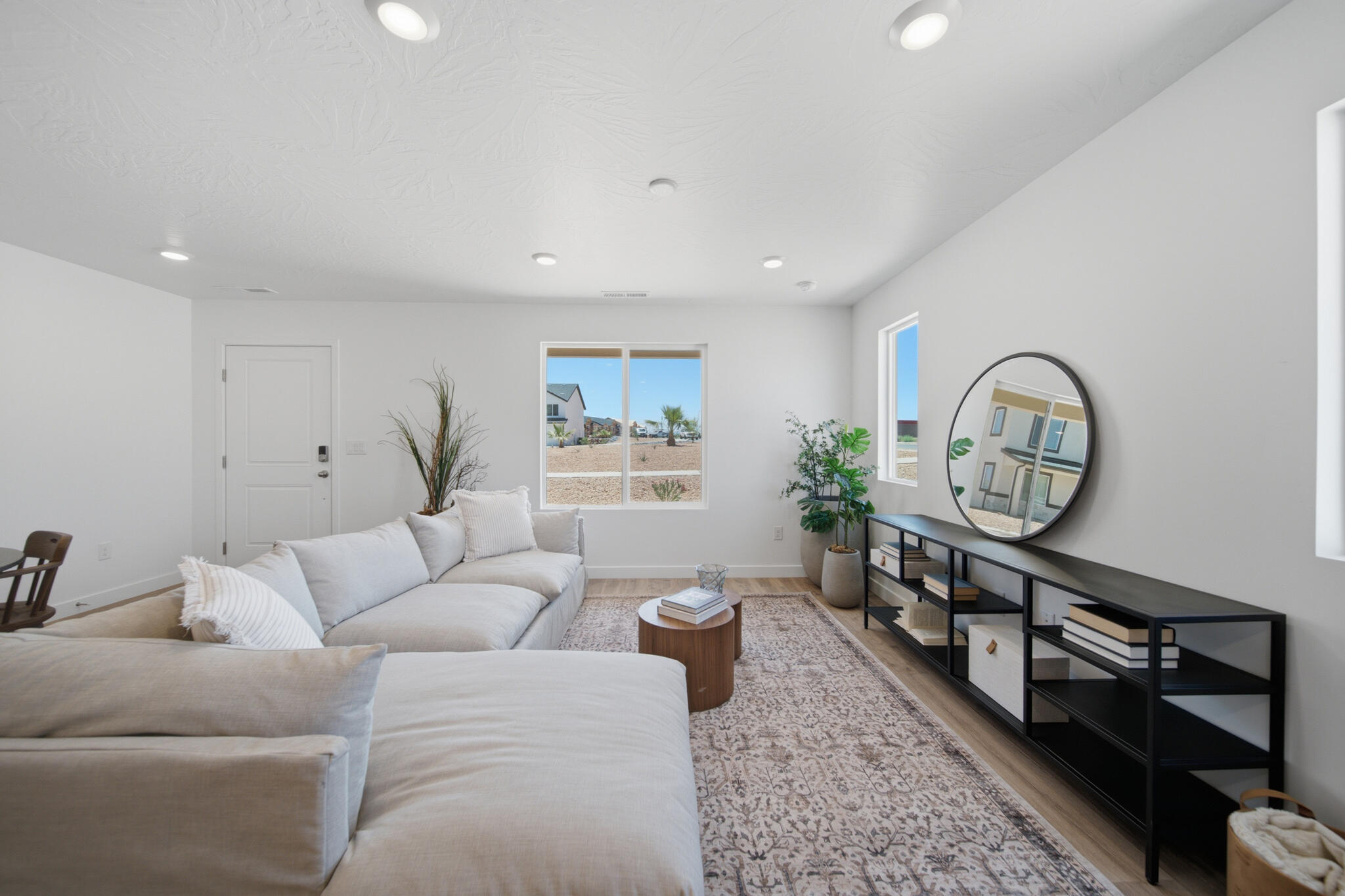 2210 S Wolverine Way 2527