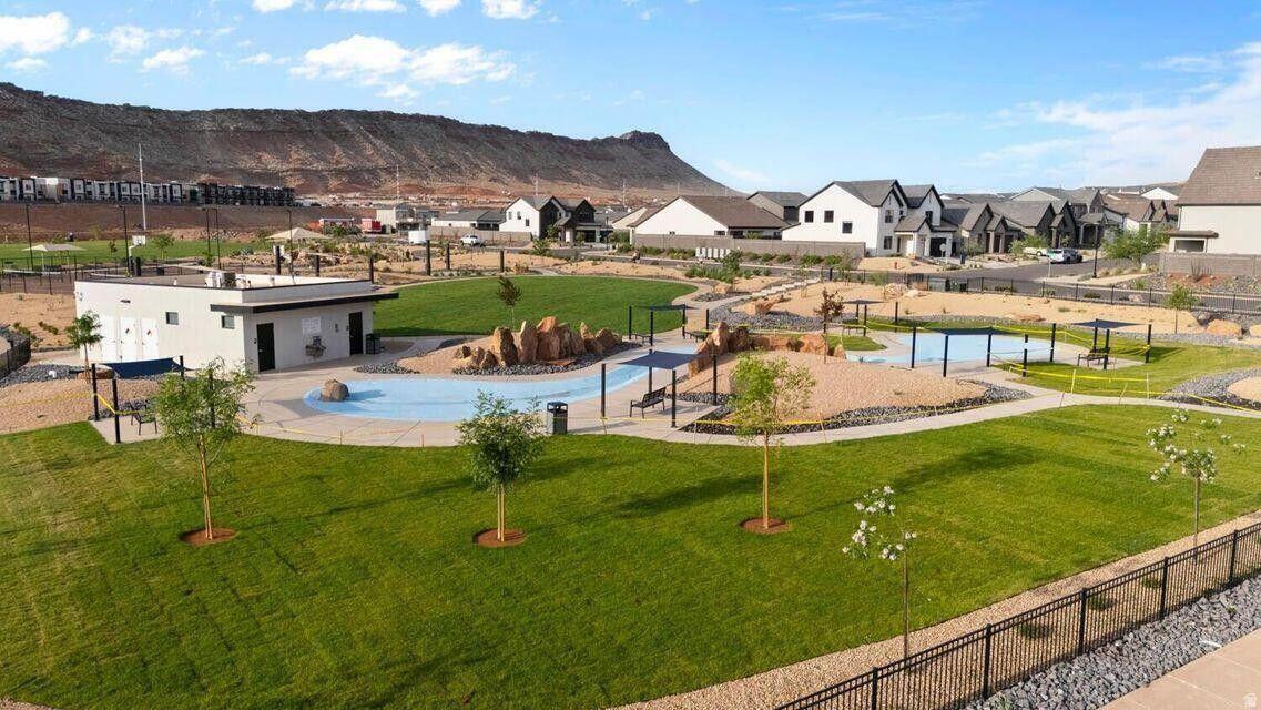 2210 S Wolverine Way 2527
