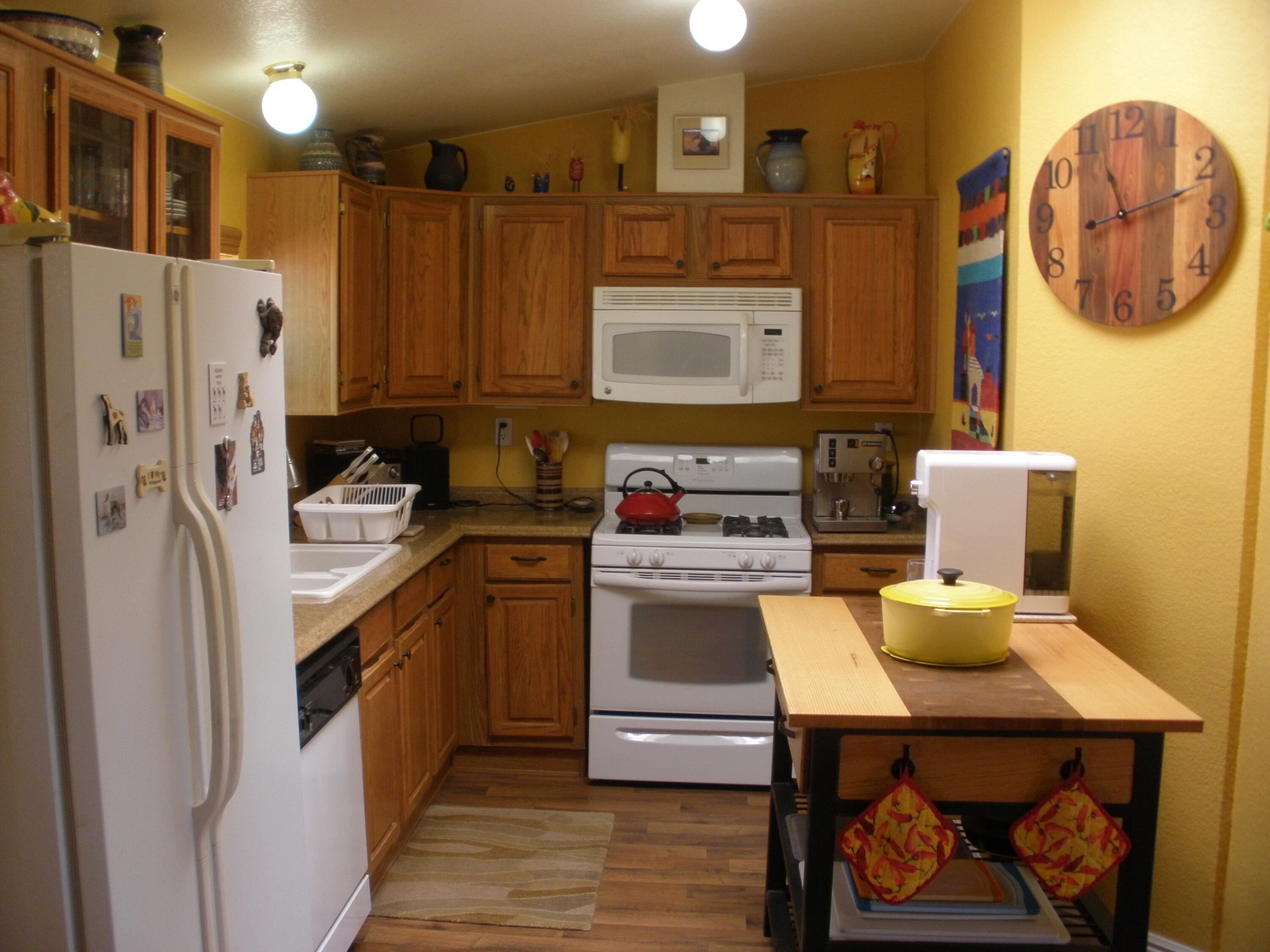 1375 S Desert View DR