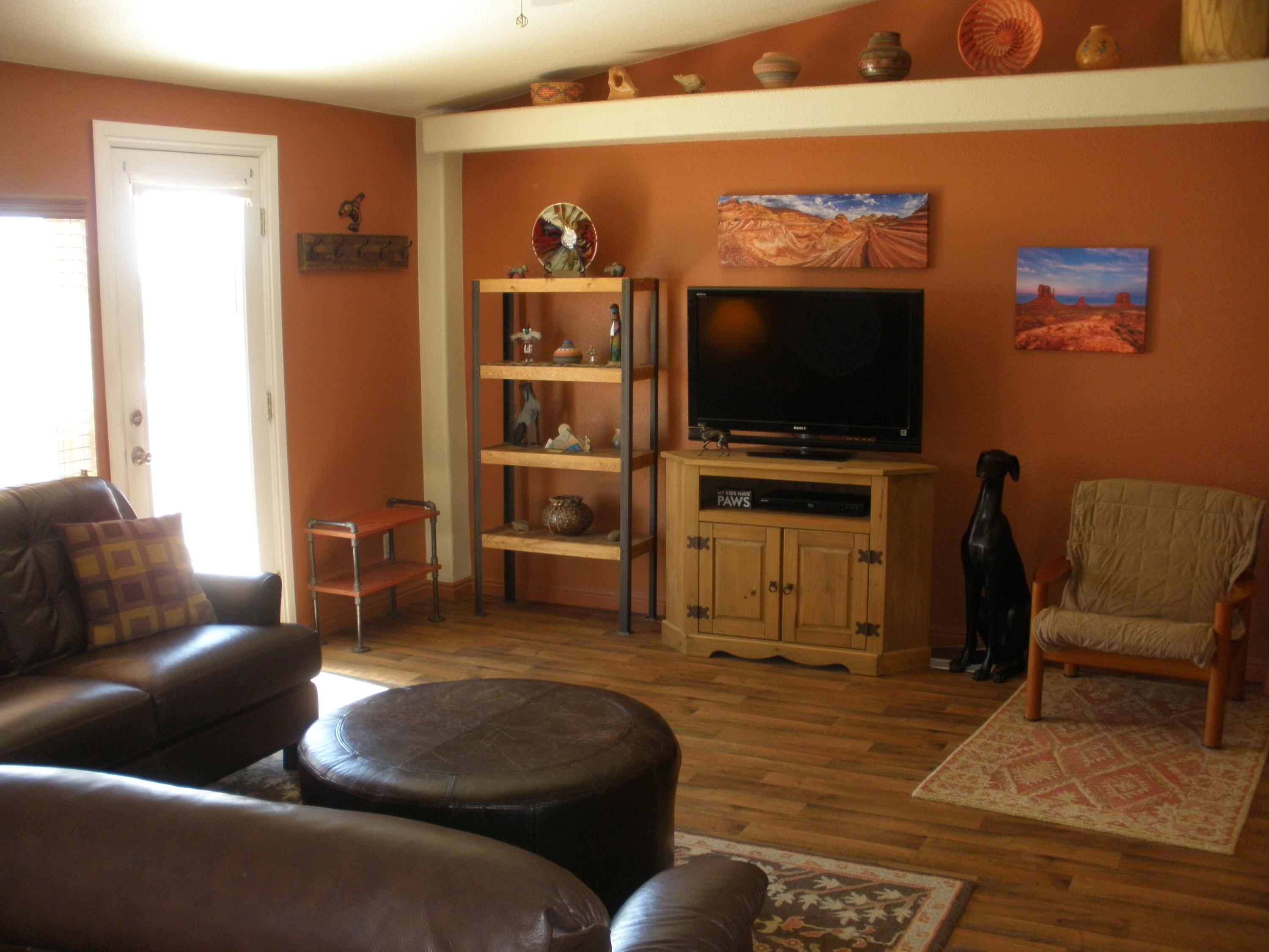 1375 S Desert View DR