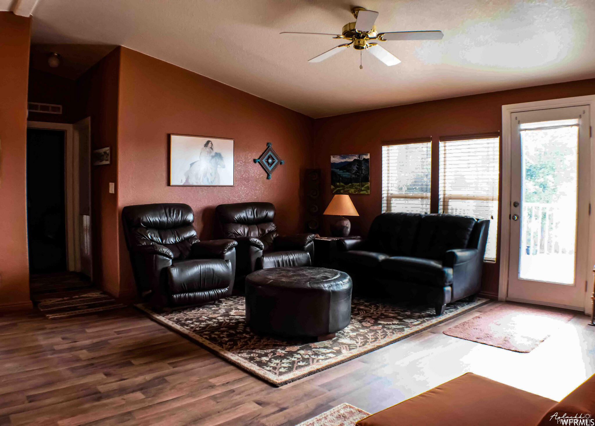 1375 S Desert View DR