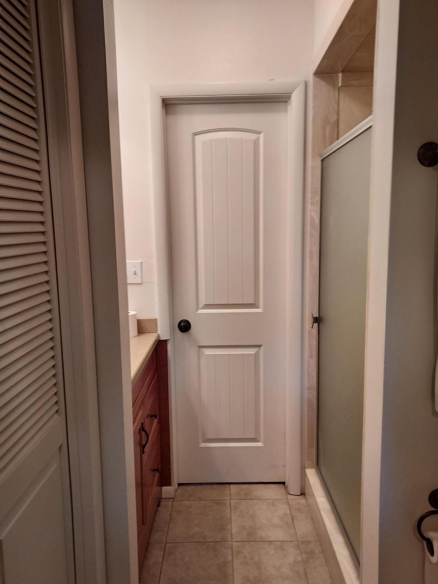 907 S Three Fountains DR