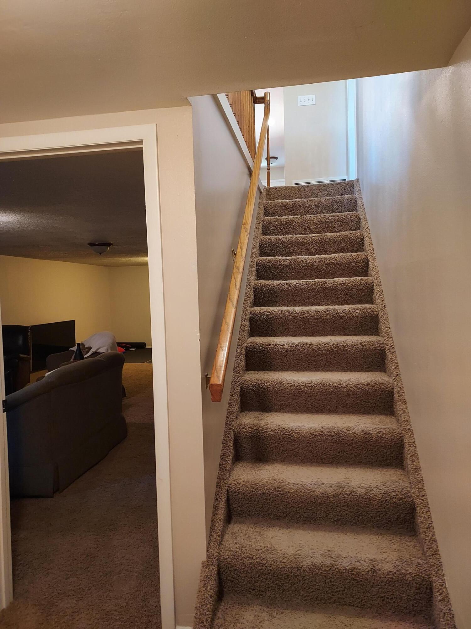 907 S Three Fountains DR