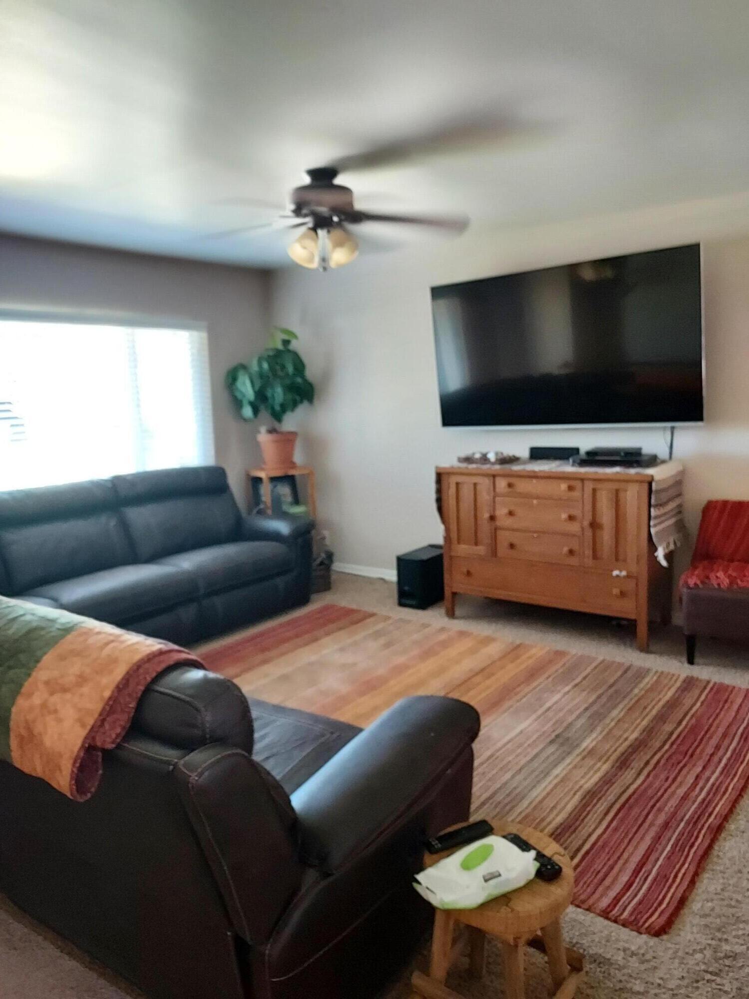 907 S Three Fountains DR