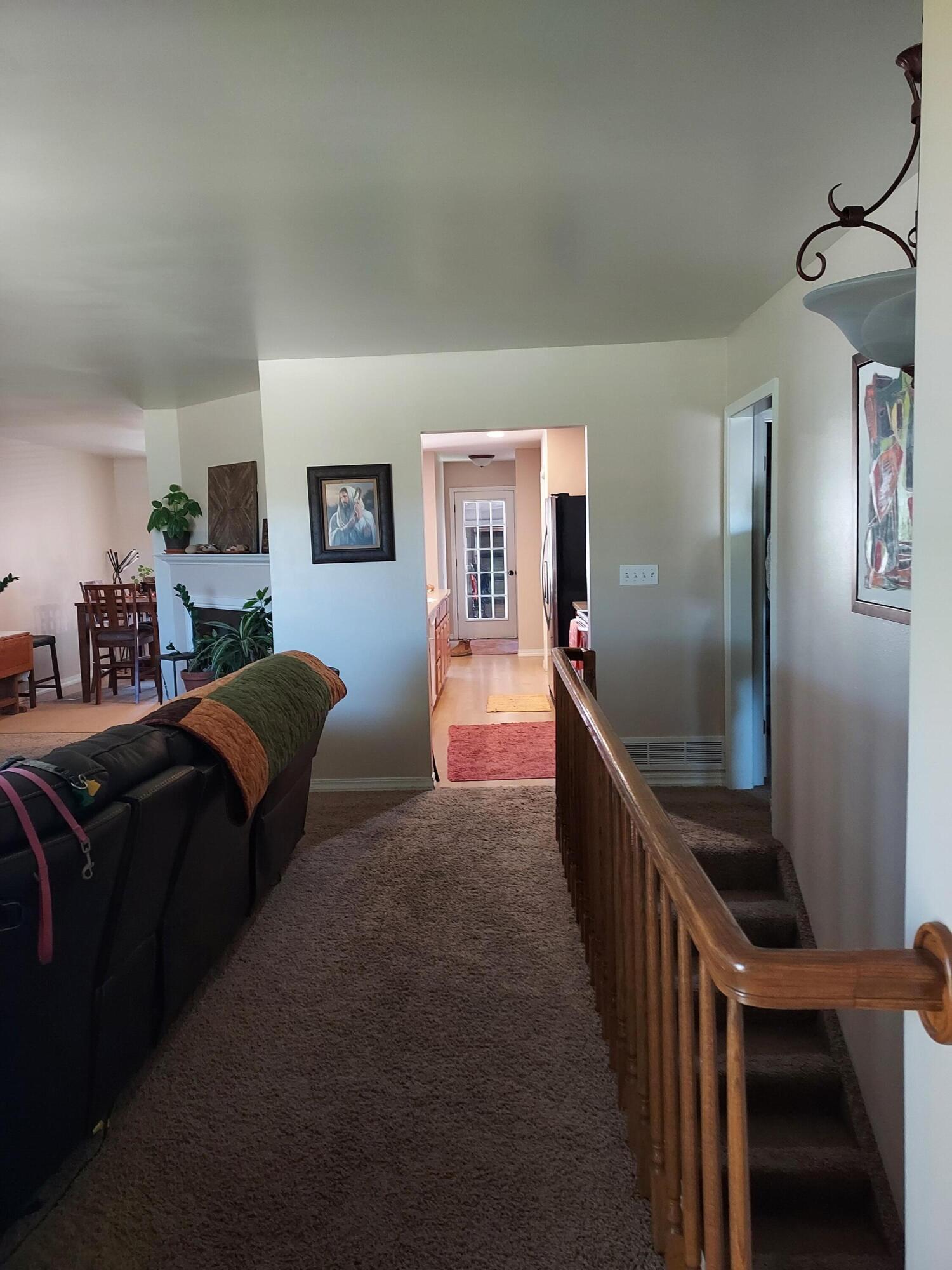 907 S Three Fountains DR