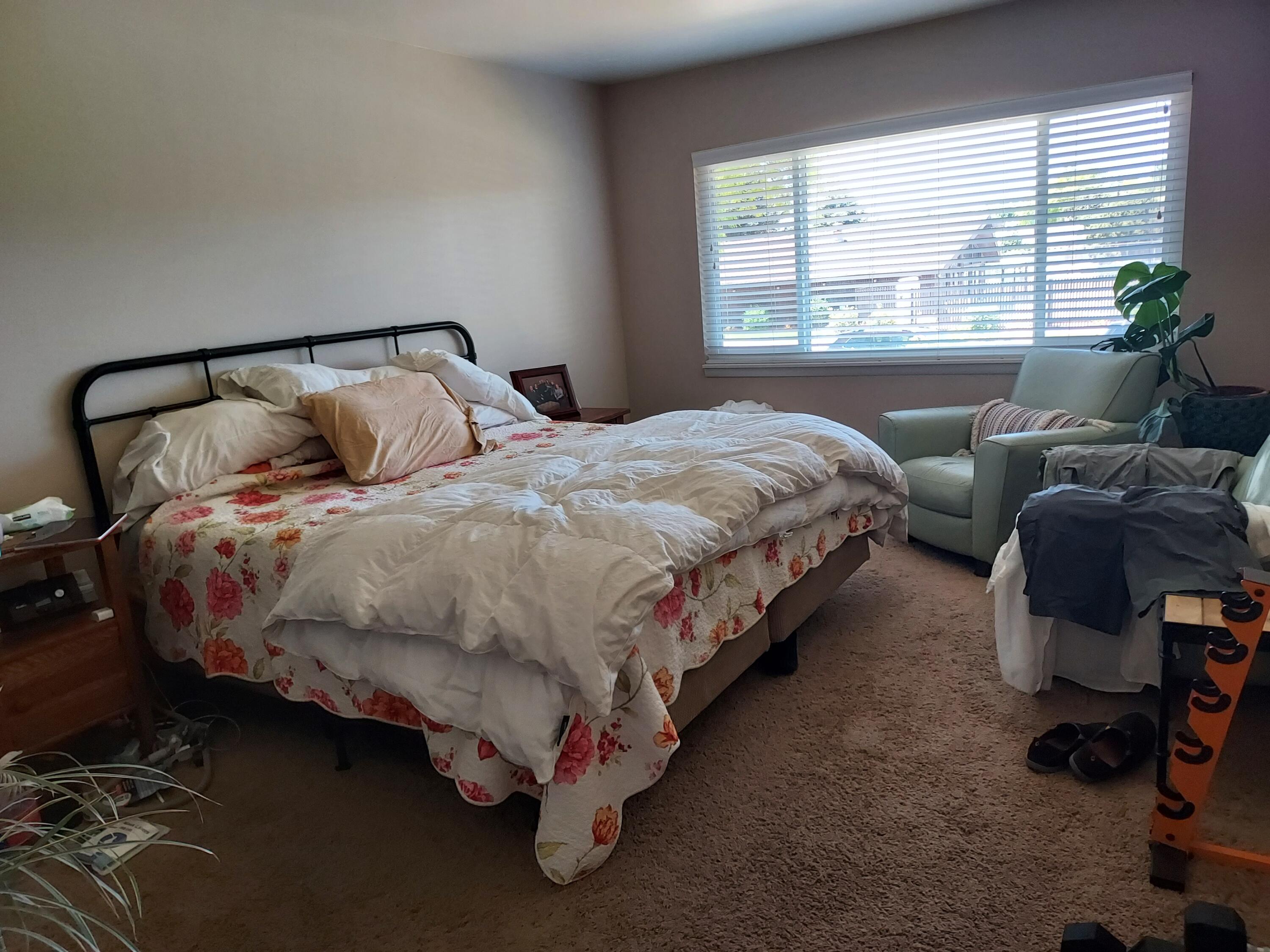 907 S Three Fountains DR