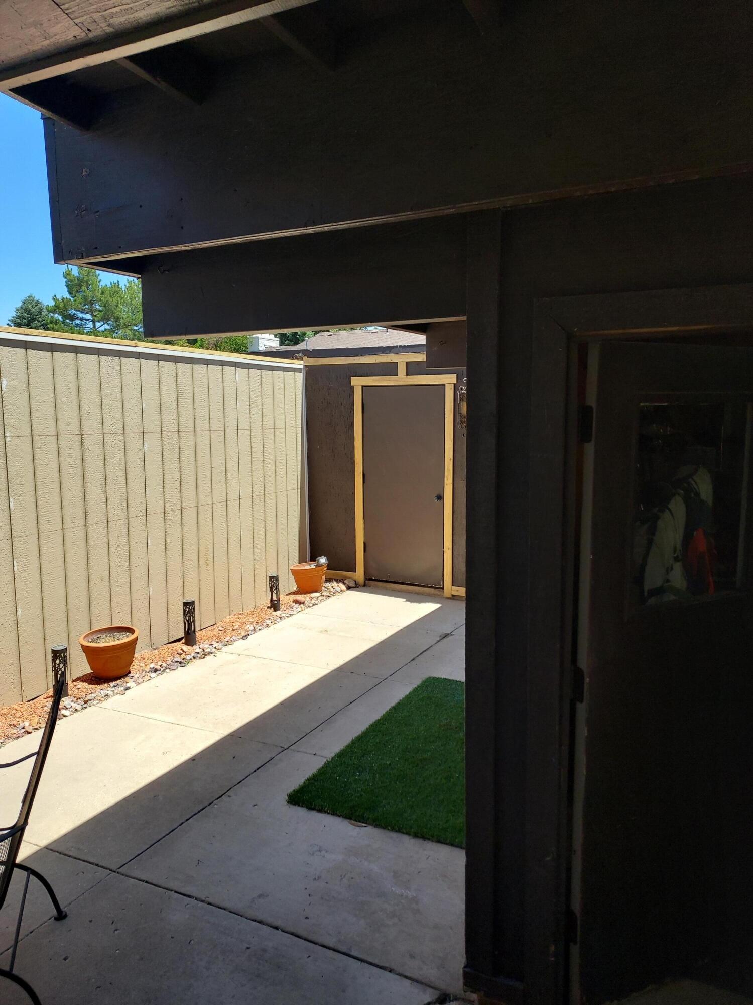 907 S Three Fountains DR