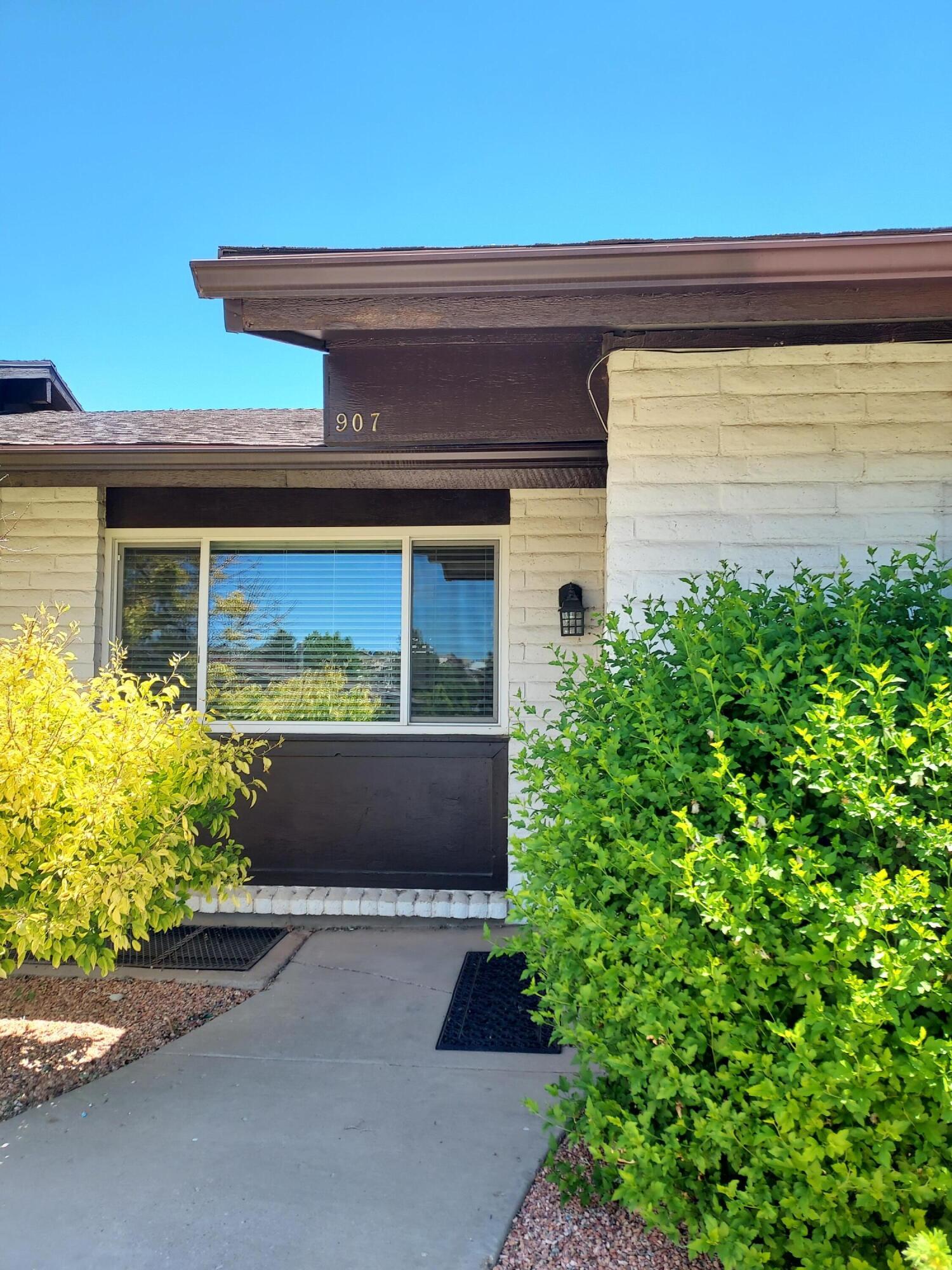 907 S Three Fountains DR