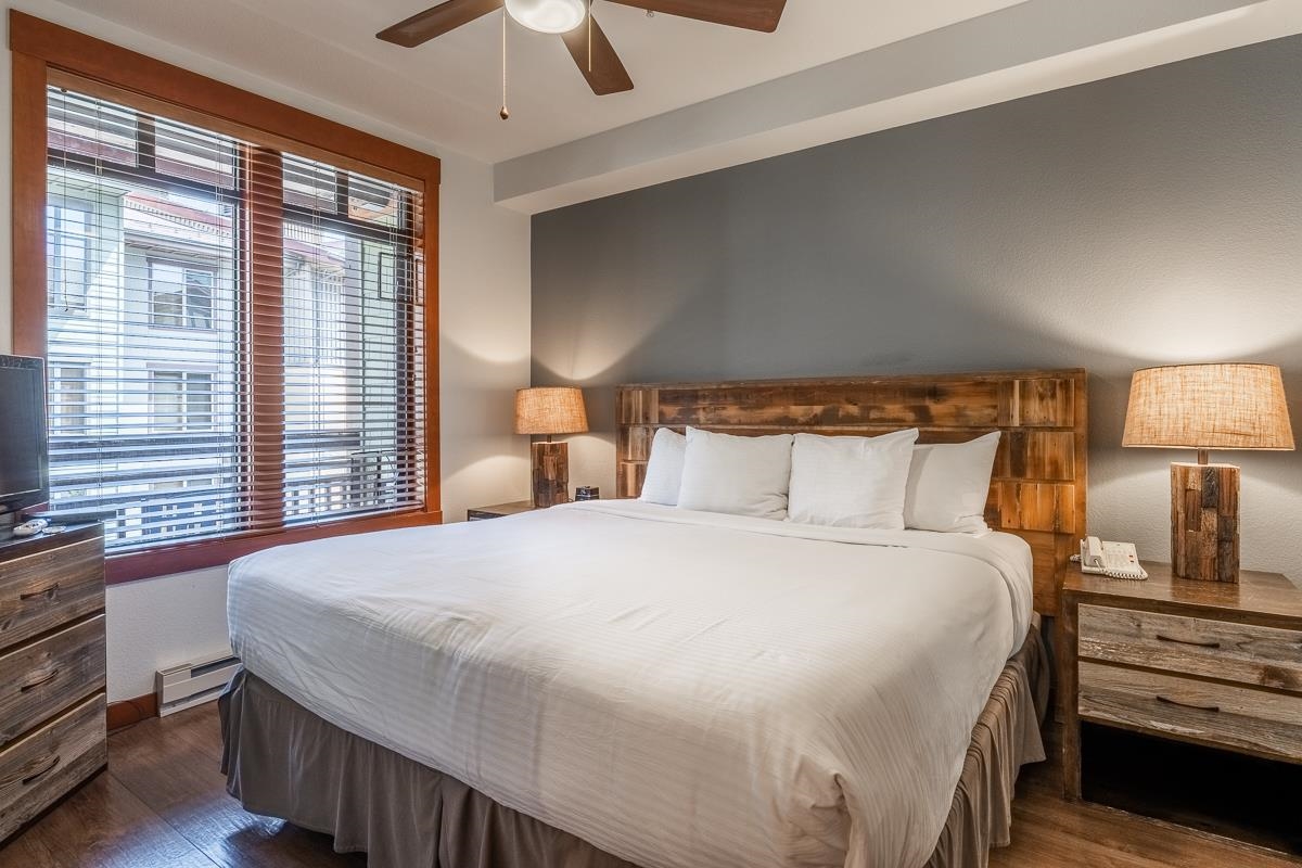 100 Canyon Blvd #3307 Unit: Lincoln House #3307