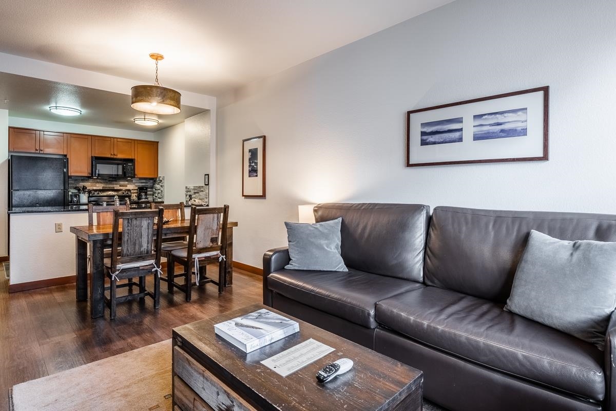 100 Canyon Blvd #3307 Unit: Lincoln House #3307