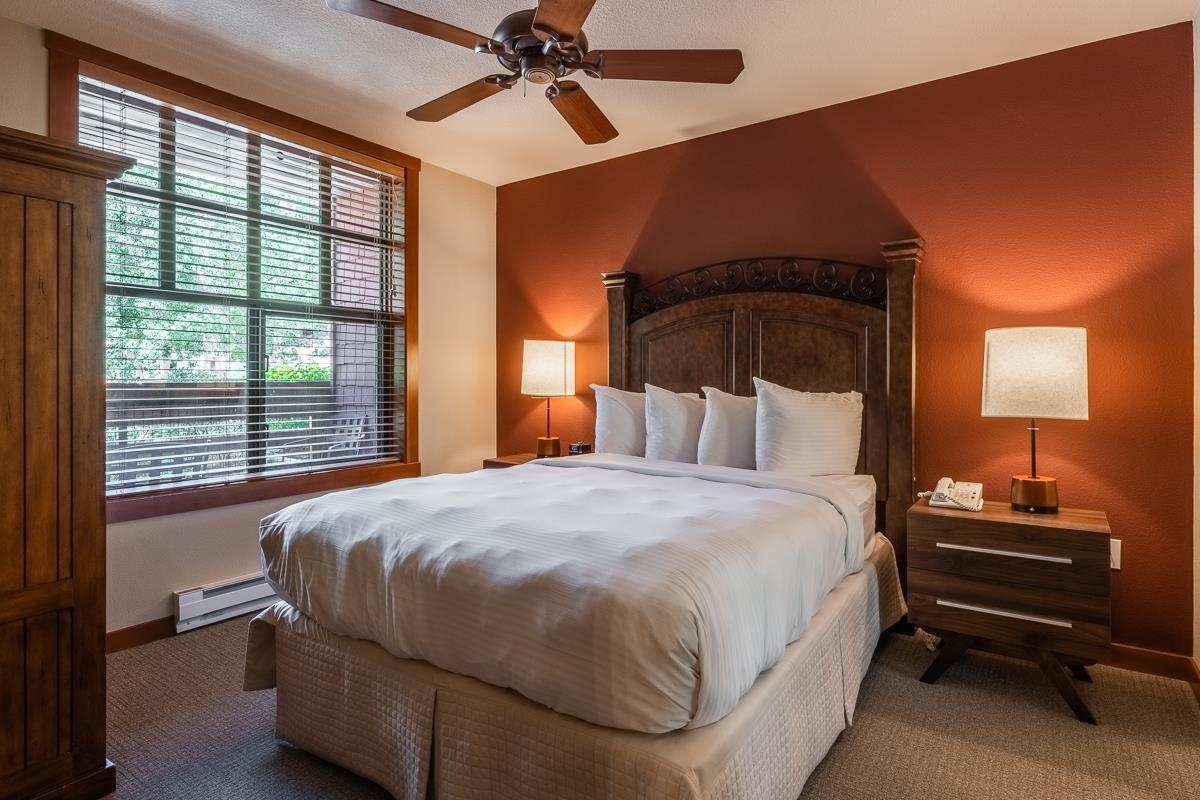 1111 Forest Trail #1204 Unit: Grand Sierra Lodge #1204