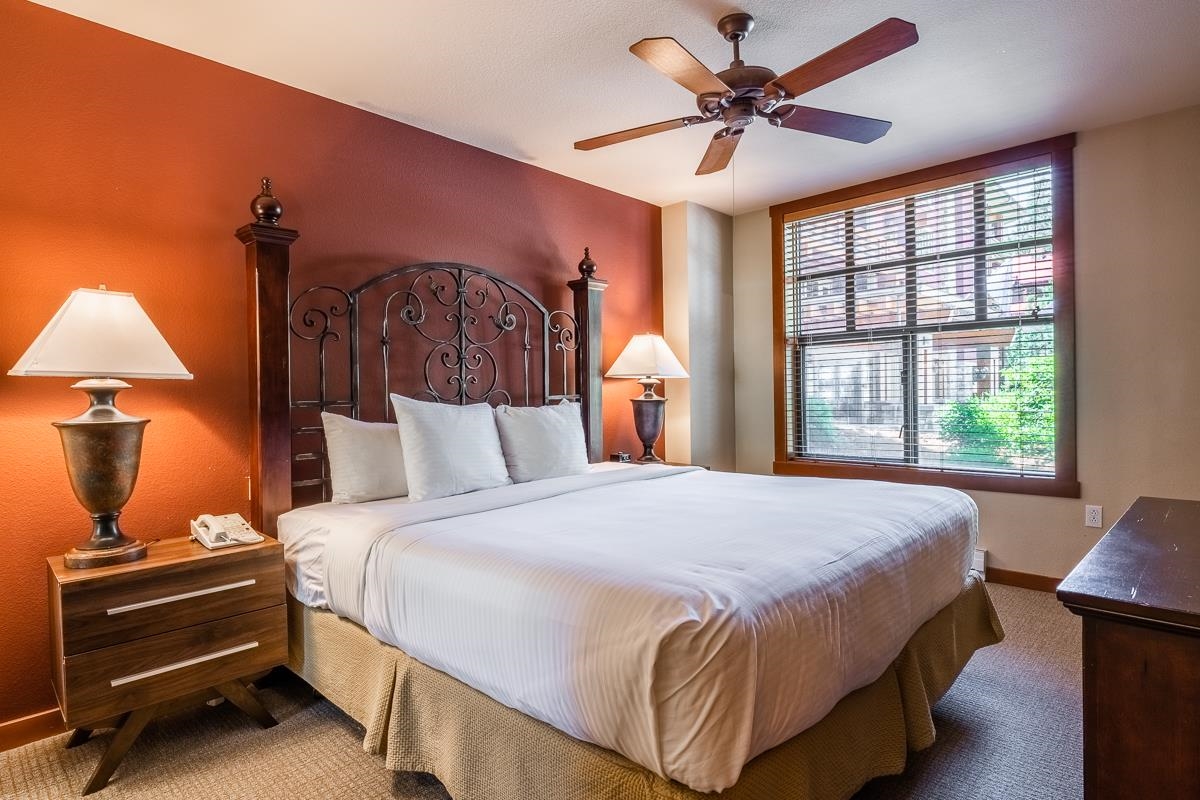 1111 Forest Trail #1204 Unit: Grand Sierra Lodge #1204