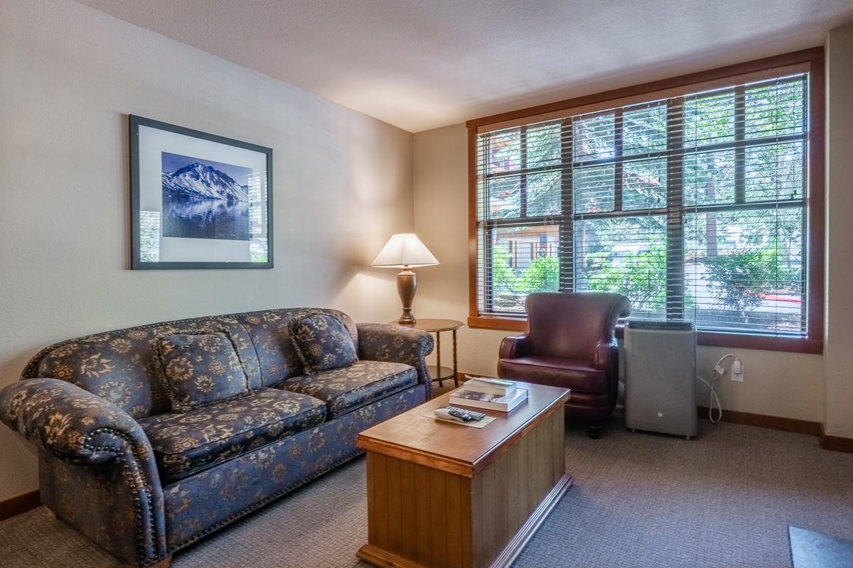 1111 Forest Trail #1204 Unit: Grand Sierra Lodge #1204