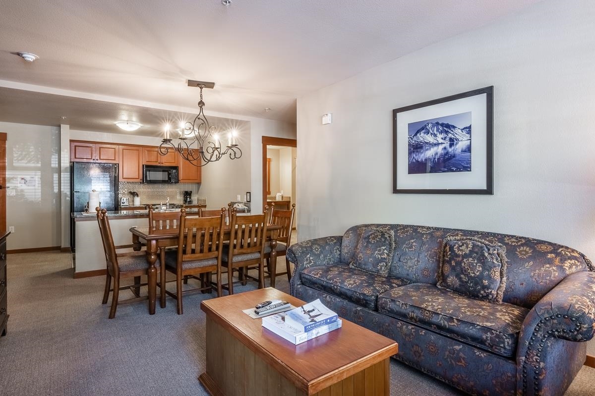 1111 Forest Trail #1204 Unit: Grand Sierra Lodge #1204