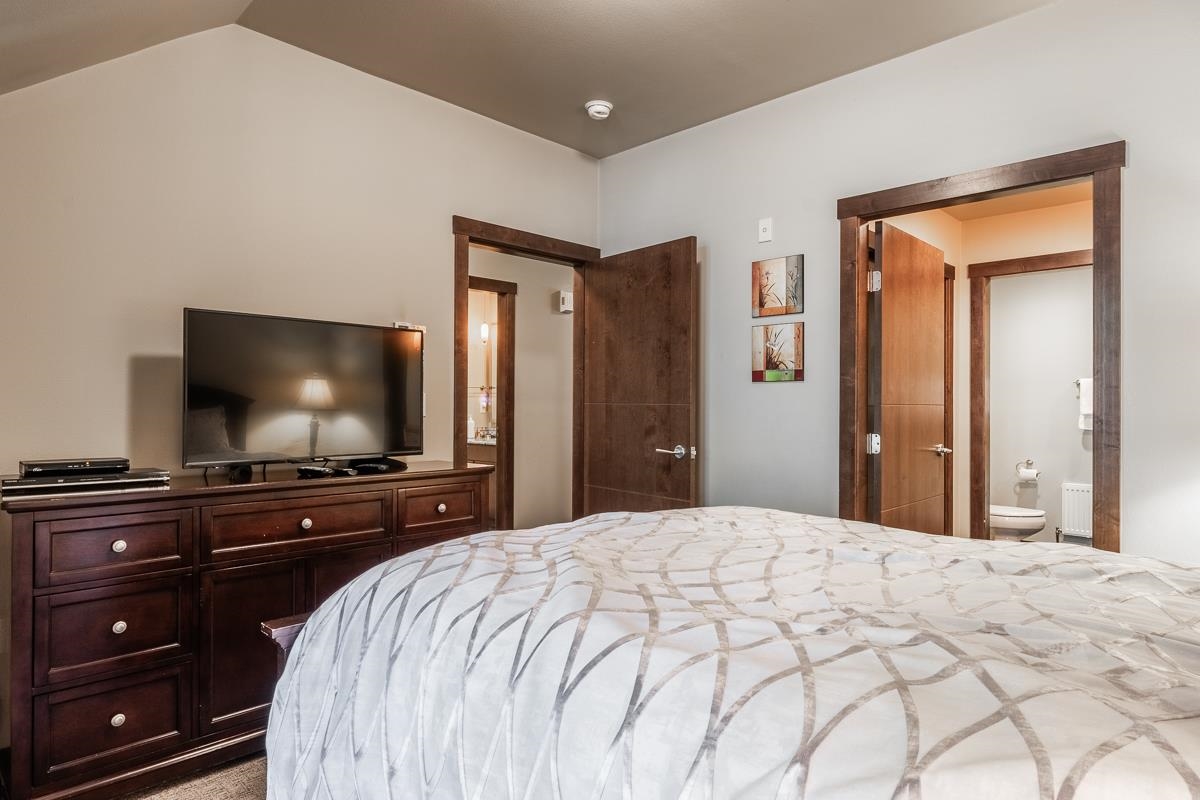 2004 Sierra Star Pkwy #4