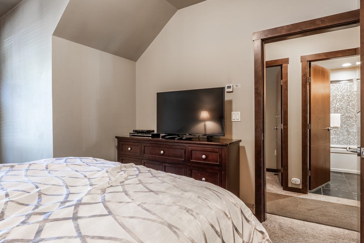 2004 Sierra Star Pkwy #4