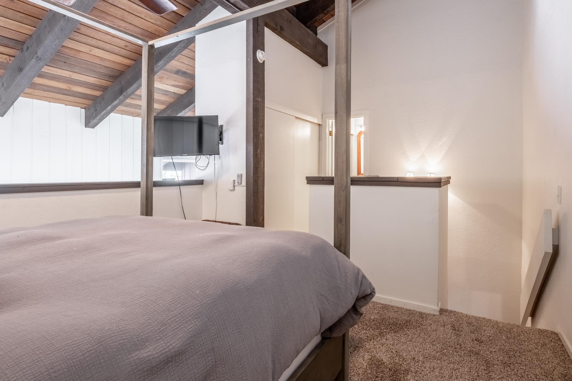 248 Mammoth Slopes #56 Dr Unit: Mammoth Ski and Racquet #56