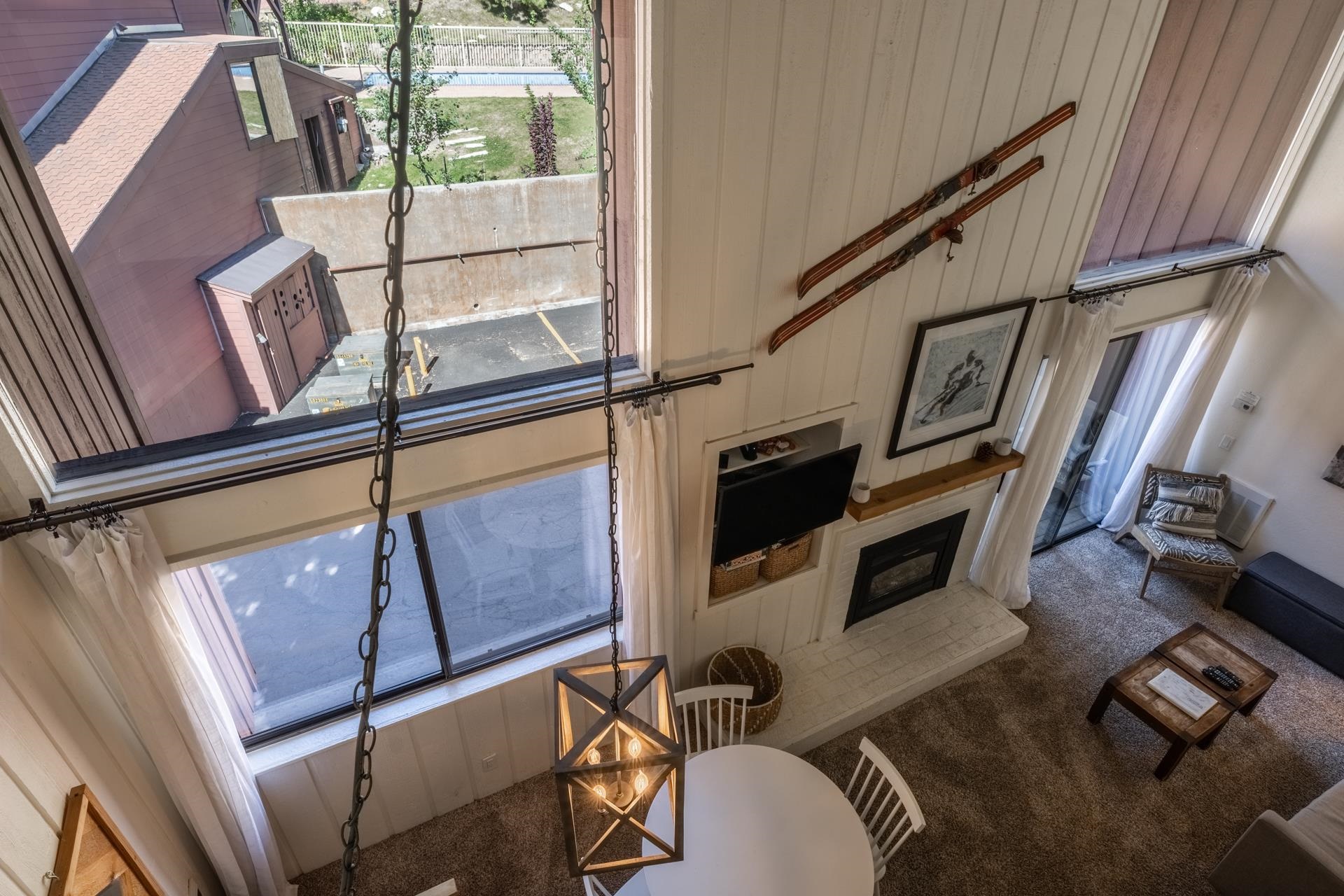 248 Mammoth Slopes #56 Dr Unit: Mammoth Ski and Racquet #56