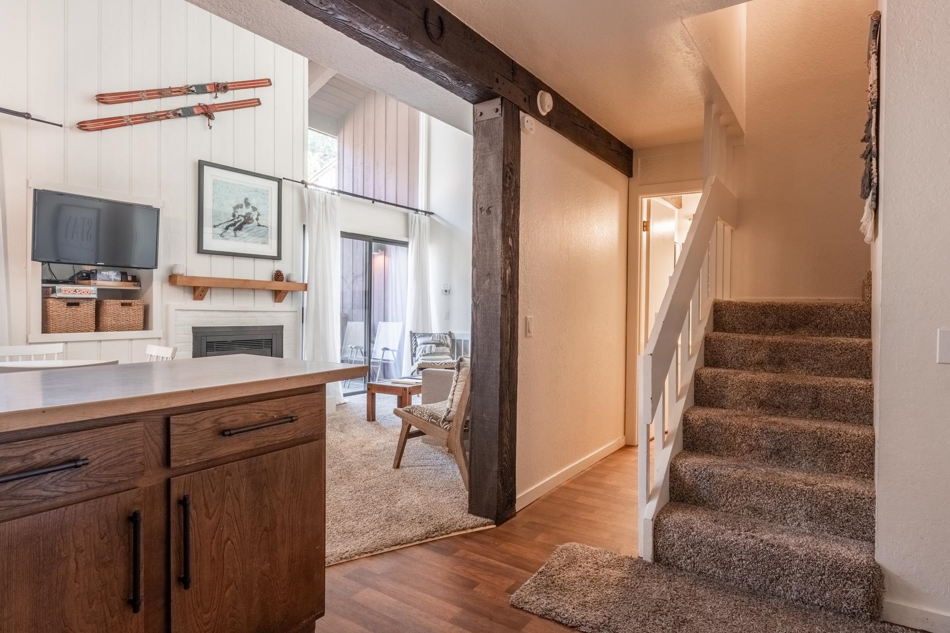 248 Mammoth Slopes #56 Dr Unit: Mammoth Ski and Racquet #56