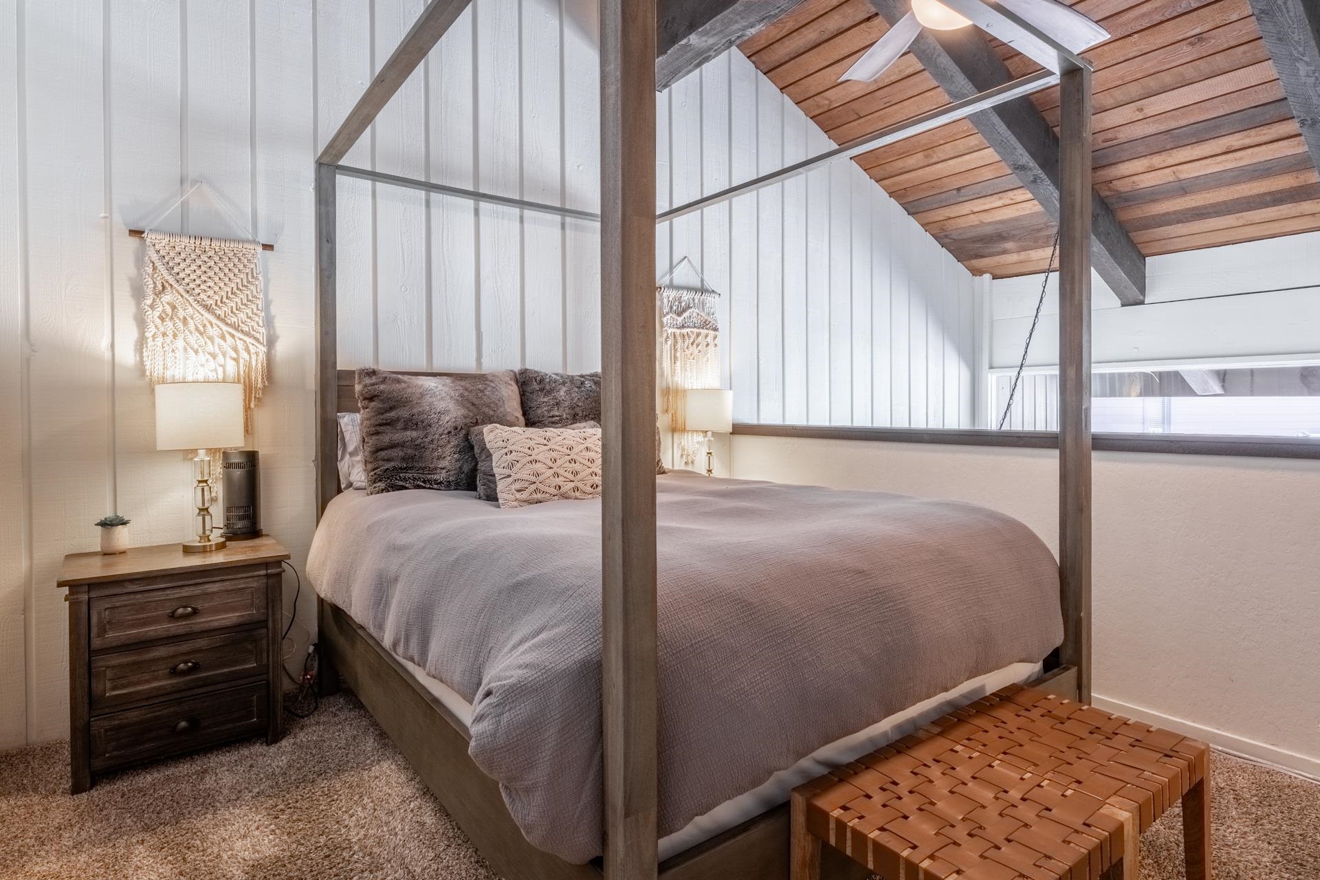 248 Mammoth Slopes #56 Dr Unit: Mammoth Ski and Racquet #56