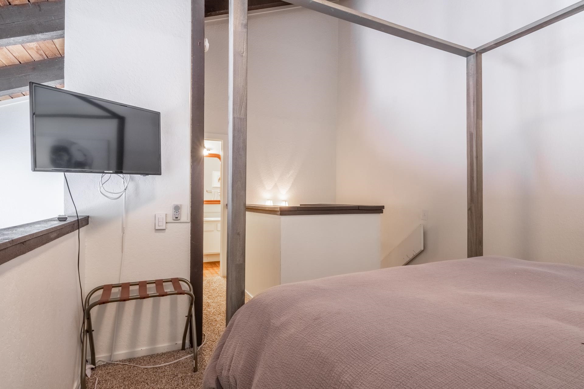 248 Mammoth Slopes #56 Dr Unit: Mammoth Ski and Racquet #56