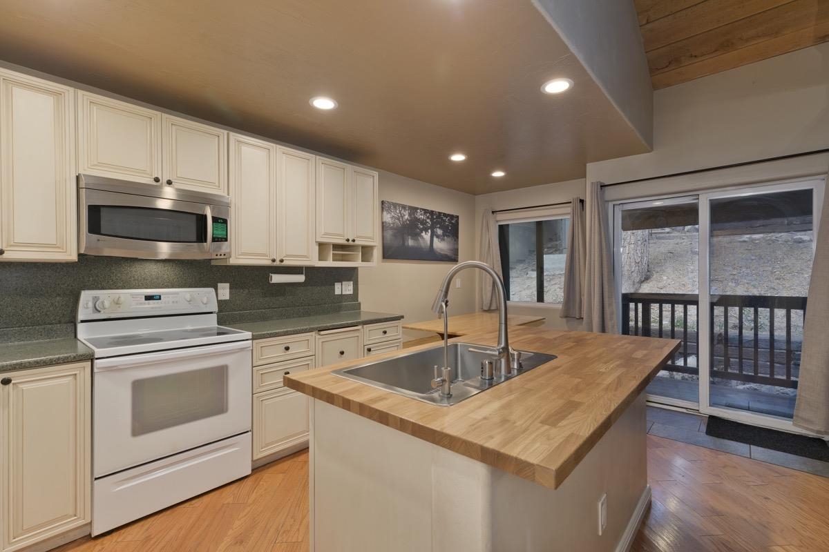 1629 Majestic Pines Dr Unit: Bigwood #94