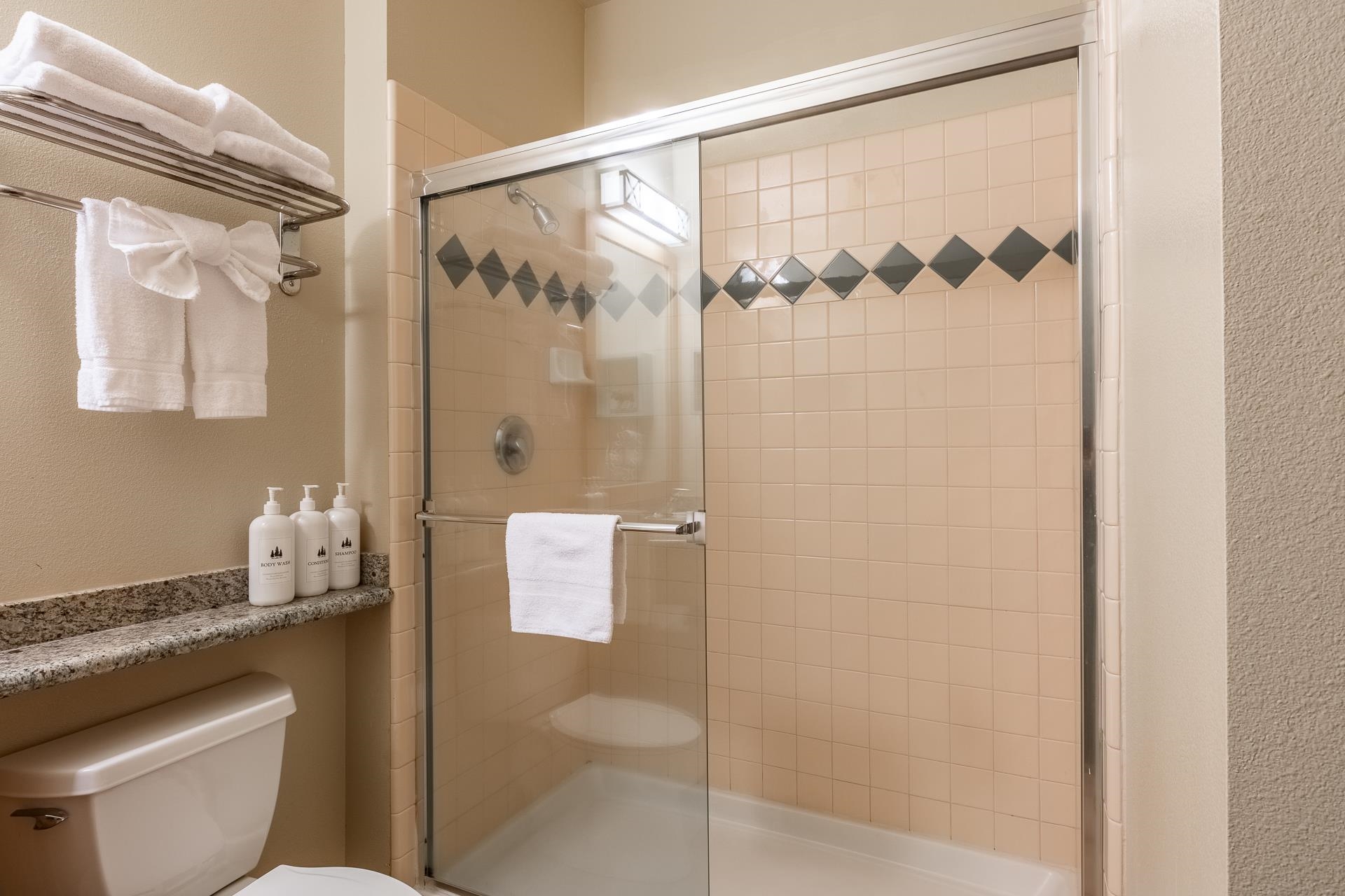 201 Juniper Springs Dr #320