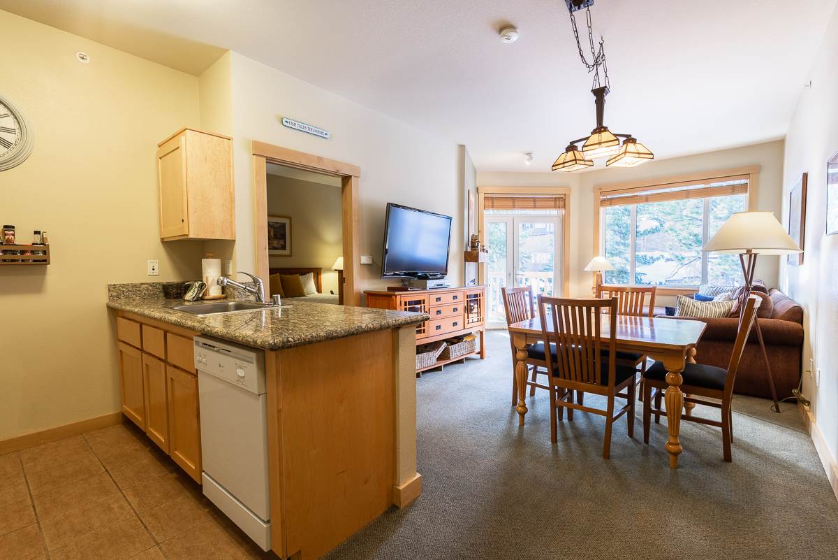 201 Juniper Springs Dr #320