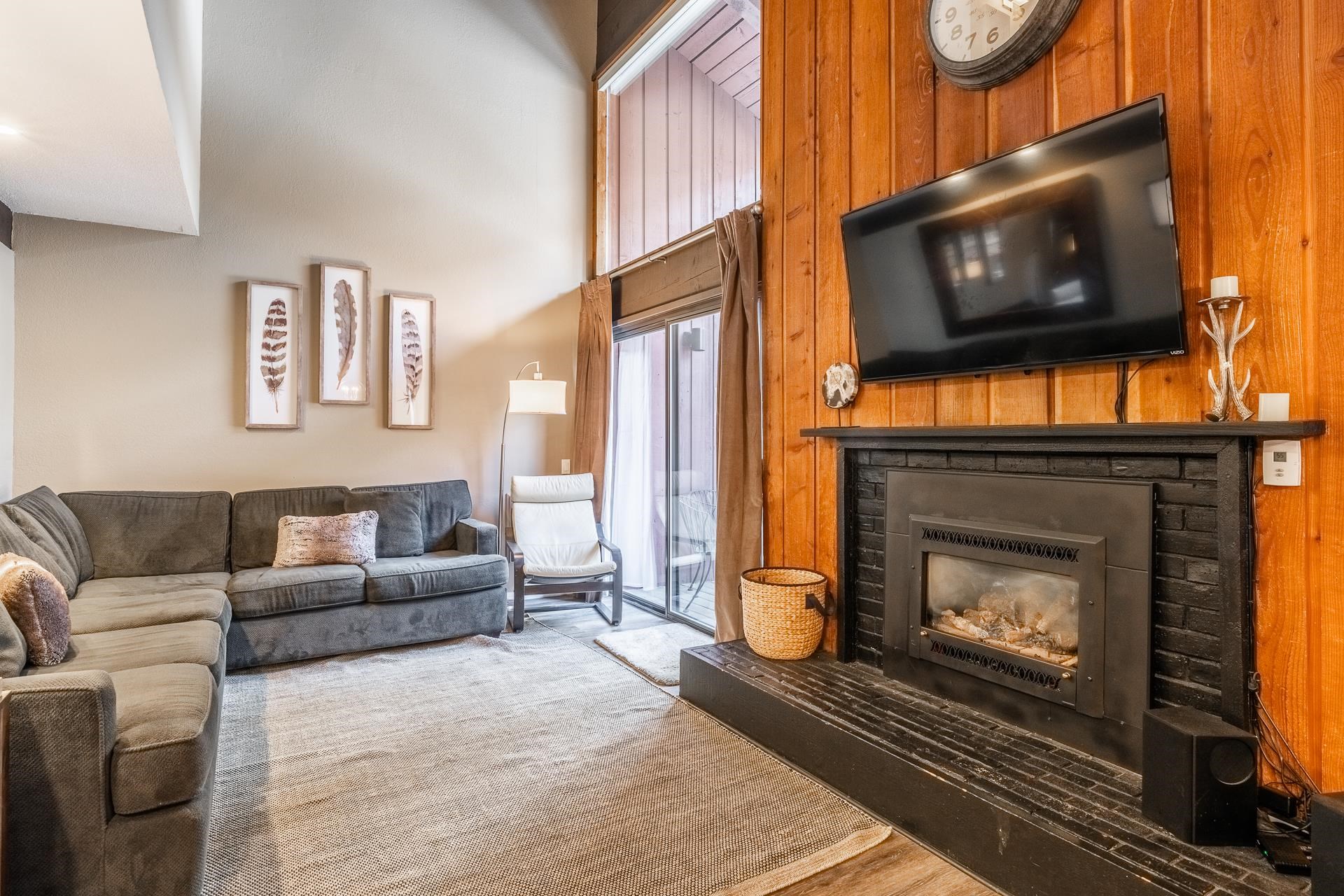 248 Mammoth Slopes Dr #122 Unit: Mammoth Ski and Racquet #122