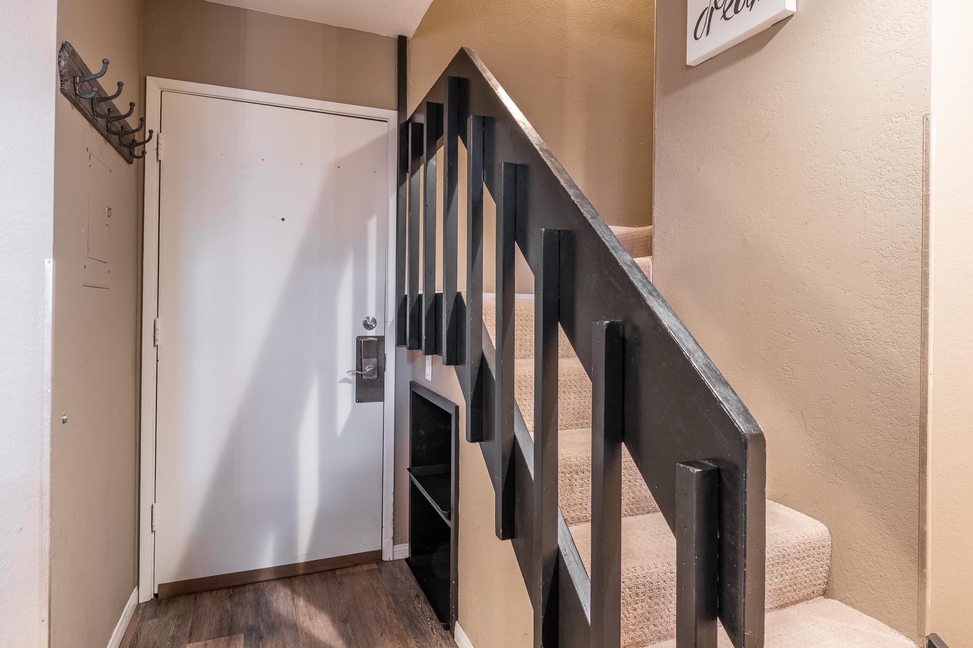 248 Mammoth Slopes Dr #122 Unit: Mammoth Ski and Racquet #122