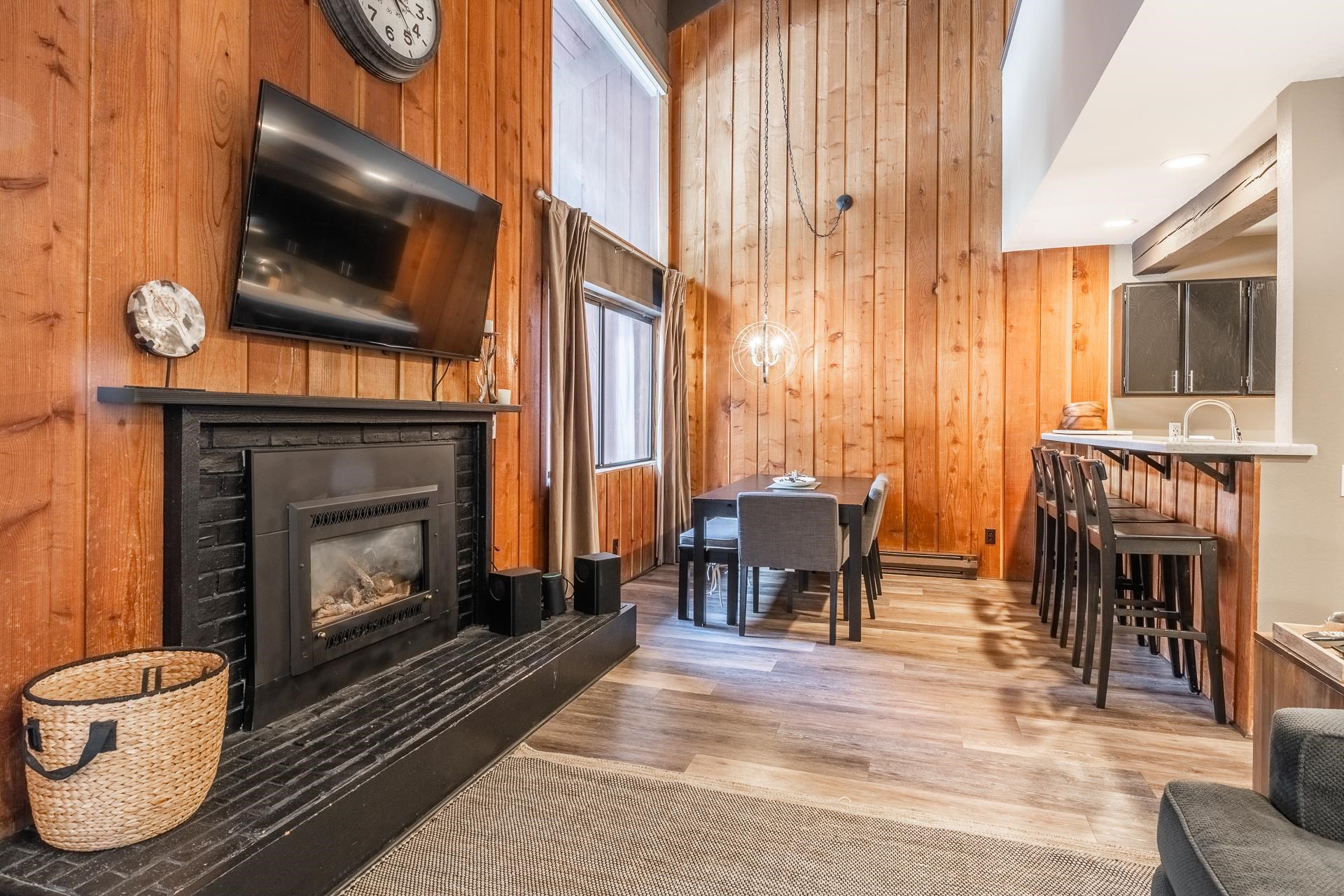 248 Mammoth Slopes Dr #122 Unit: Mammoth Ski and Racquet #122