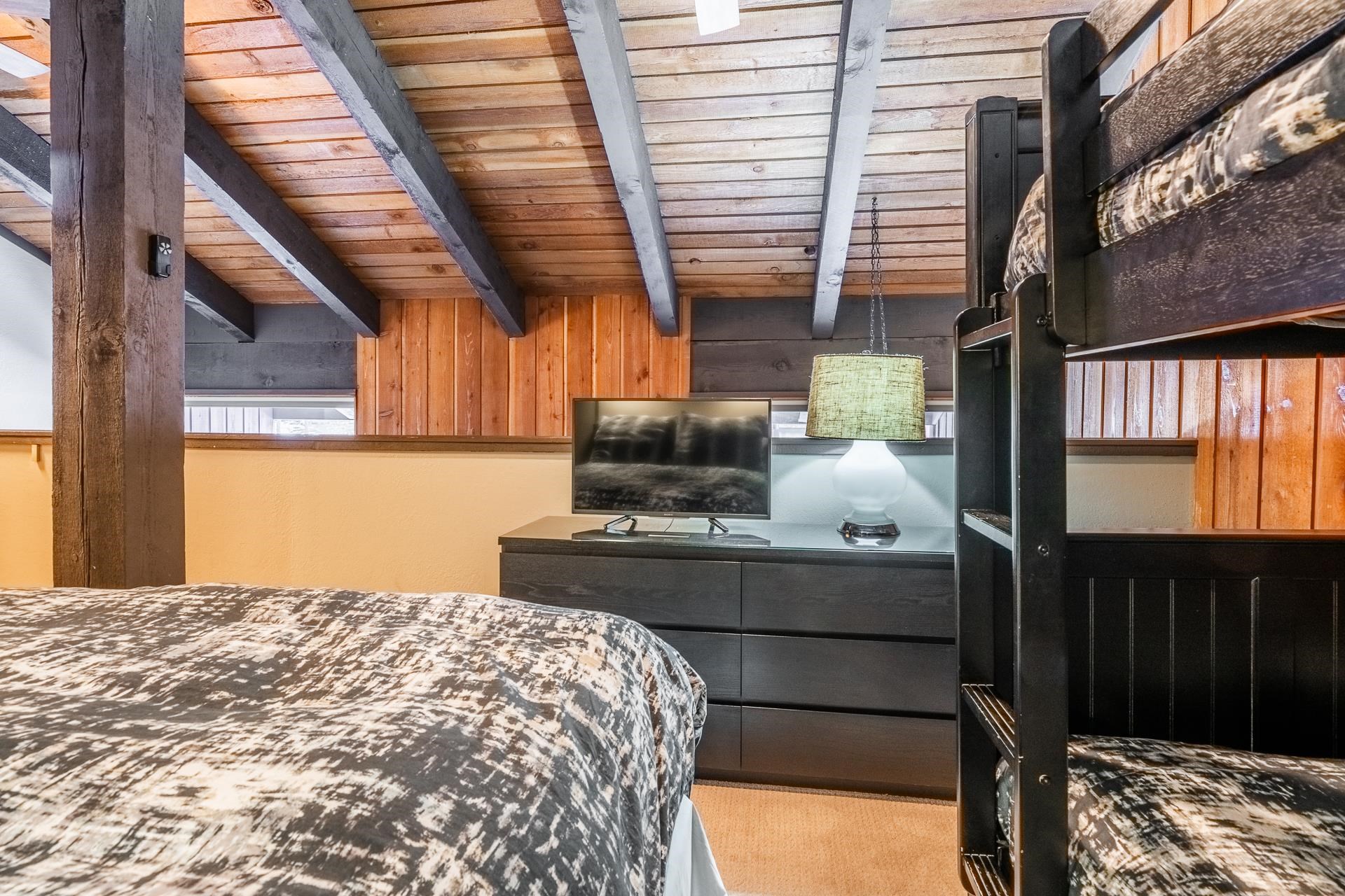 248 Mammoth Slopes Dr #122 Unit: Mammoth Ski and Racquet #122