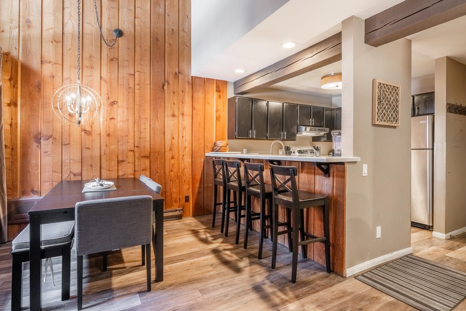 248 Mammoth Slopes Dr #122 Unit: Mammoth Ski and Racquet #122